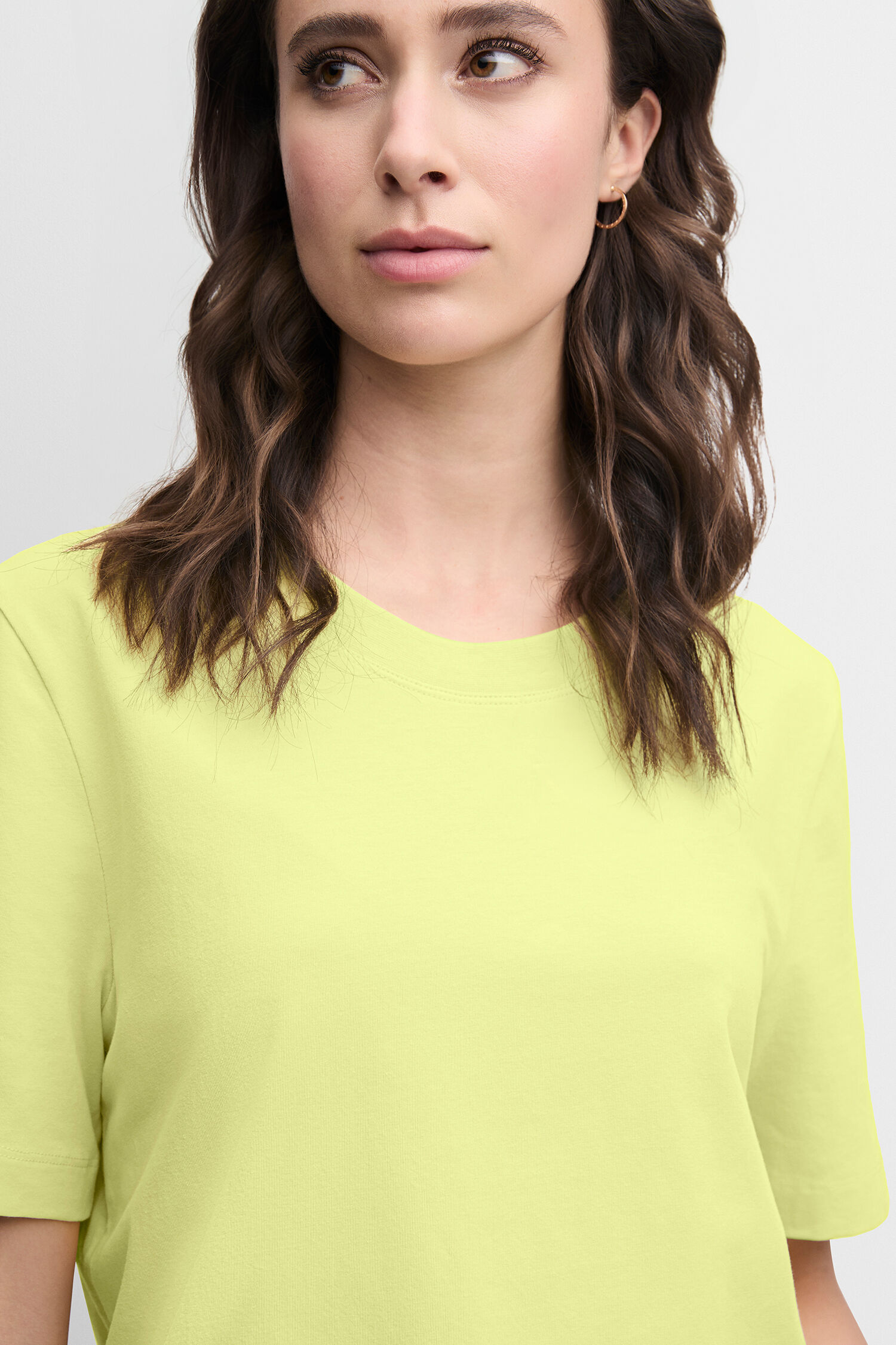 T-shirt, Bluse, Person, Jeans, Hemd