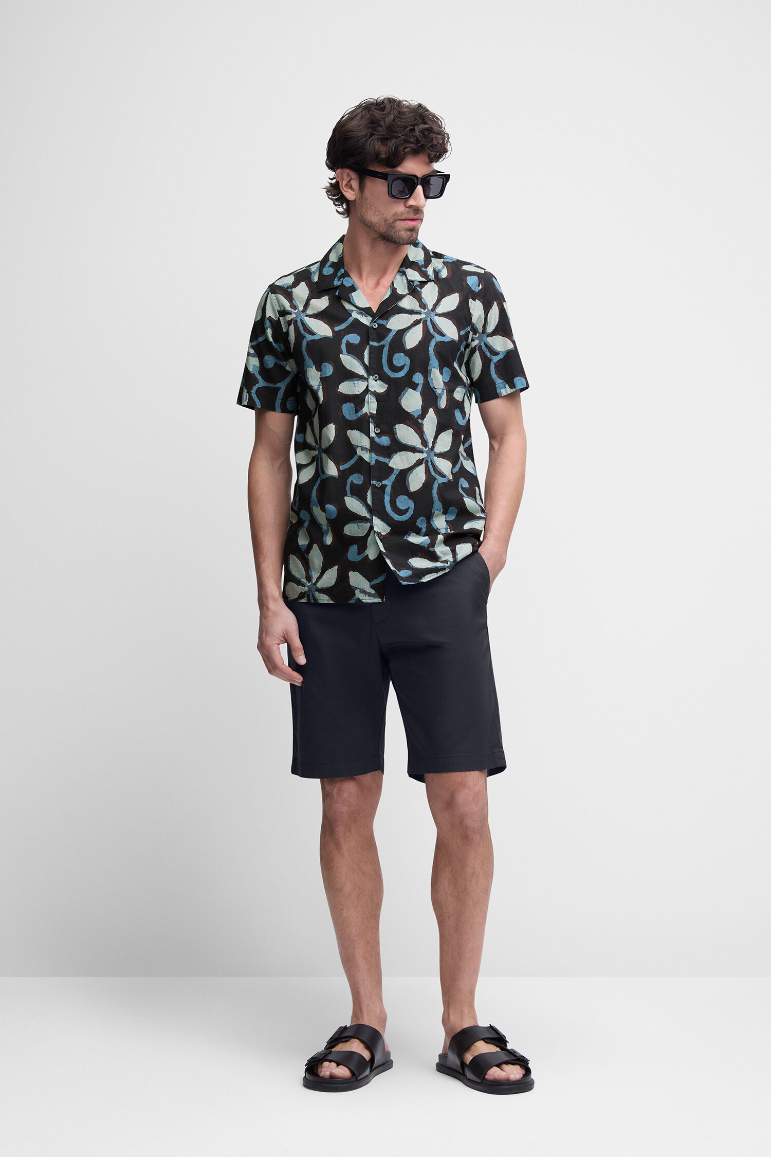 Kurze Hose, Strandmode, Person, Hemd, Sandale