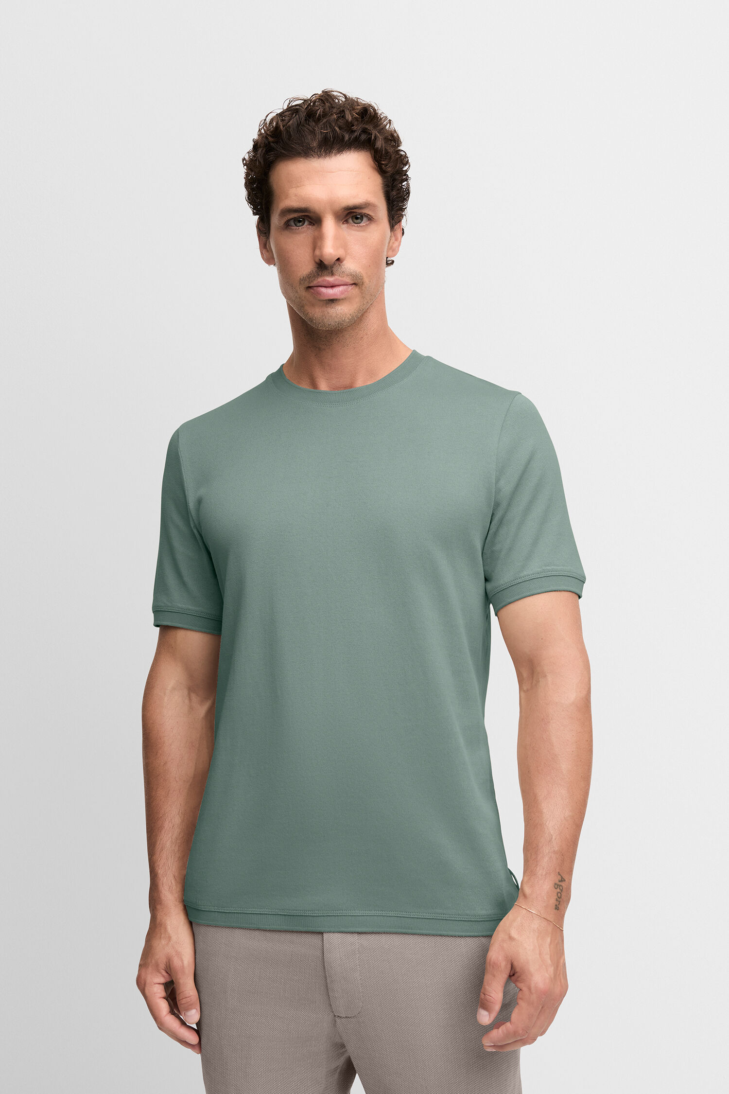 T-shirt, Ärmel, Erwachsener, Mann, Person