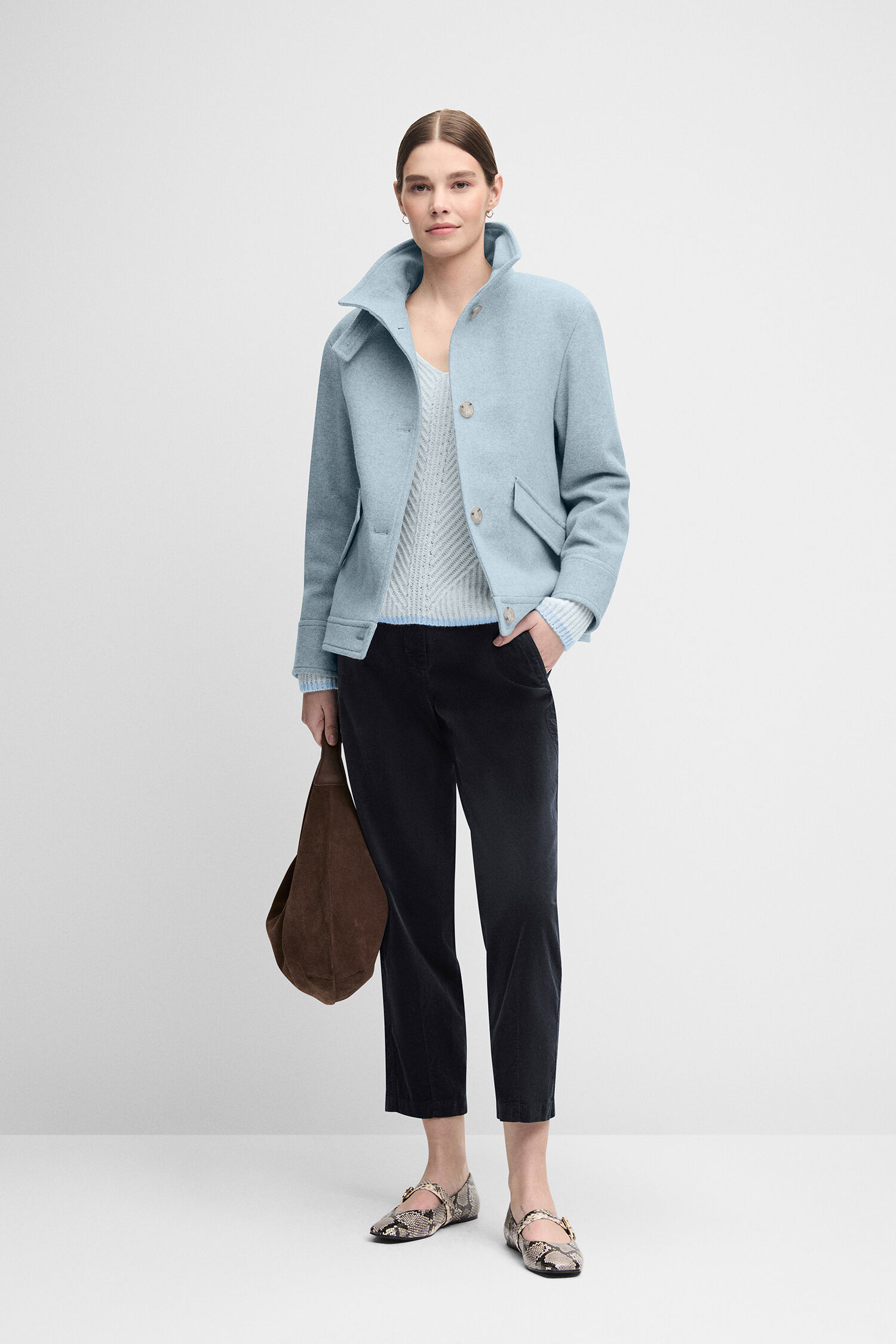 Strickwaren, Pullover, Mantel, Hosen, Blazer