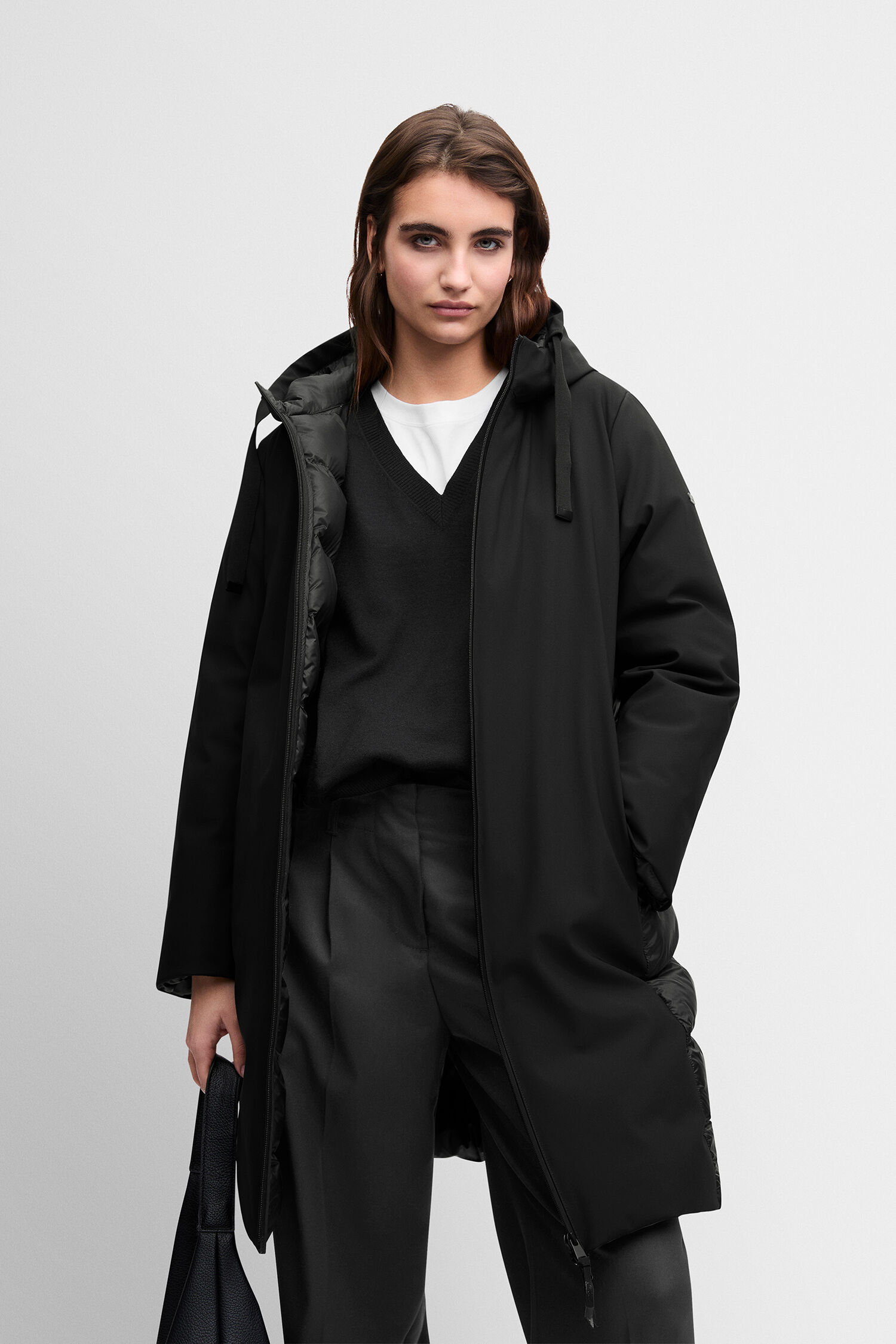 schwarzer Mantel, Kapuzens Jacke, Puffer-Stil, Langer Mantel, Oberbekleidung, Mantel, Schwarz, Kapuze, Reißverschluss, Weißes Top