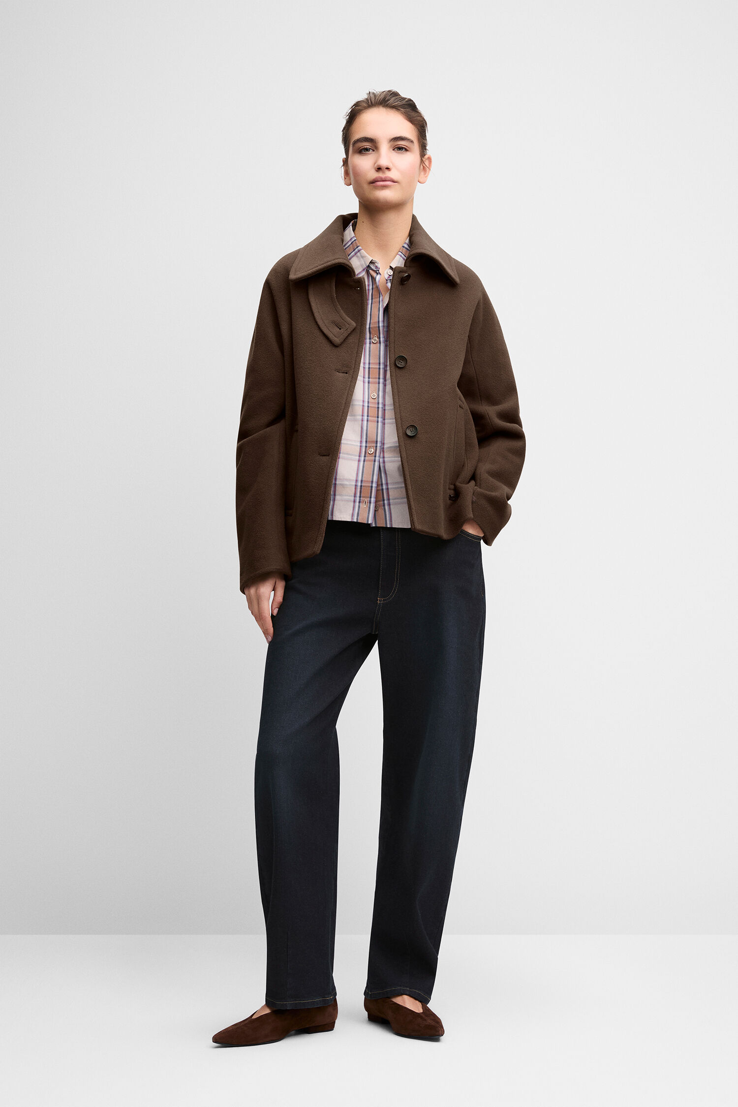 braun, jacke, farbenbraun, jeans, hemden?