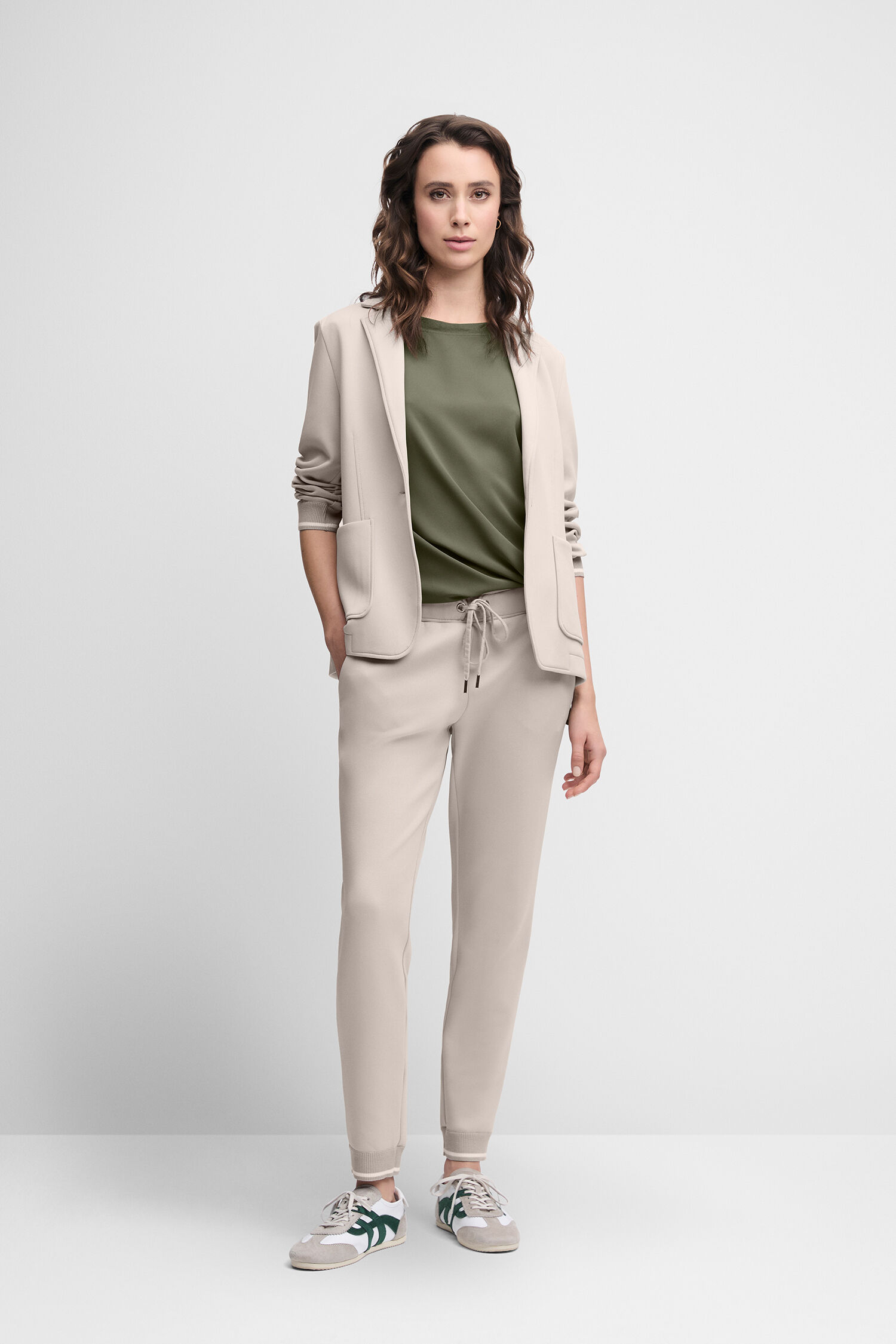 Formelle Kleidung, Anzug, Mantel, Blazer, Jacke