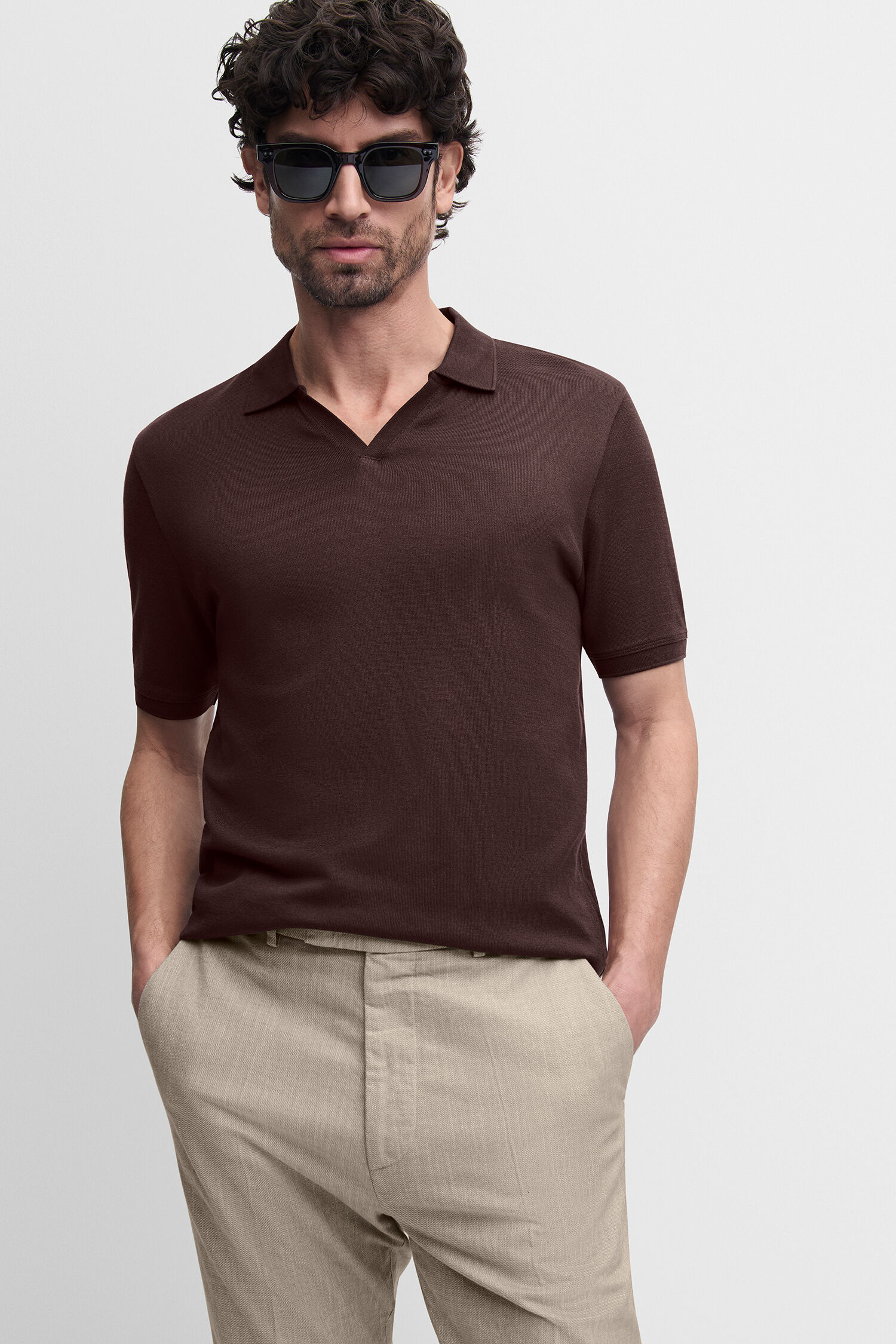 Sonnenbrille, T-shirt, Hemd, Mann, Person - bordeaux