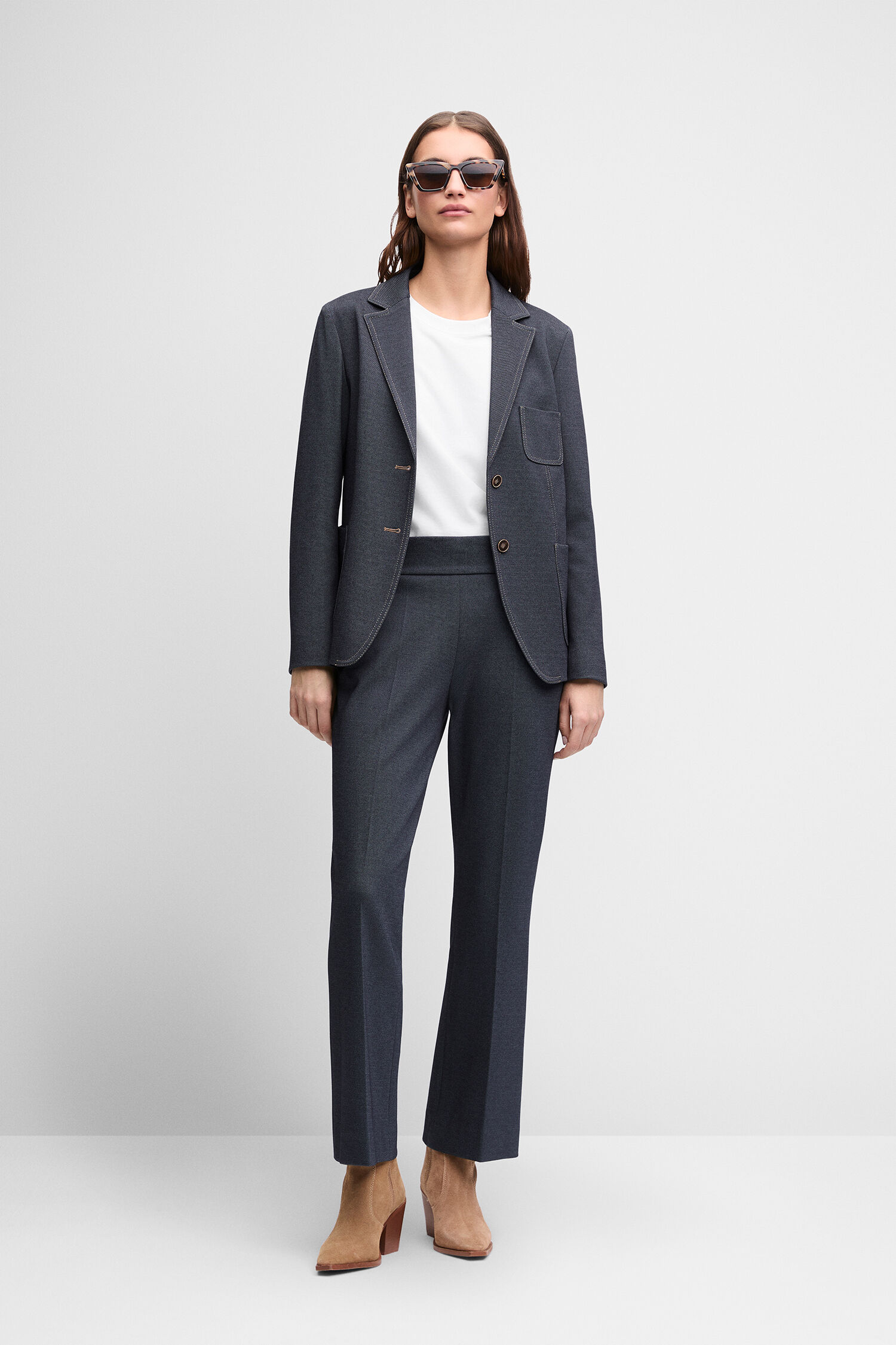 Anzug, Blazer, Hose, Damenoutfit, Schnürstiefel