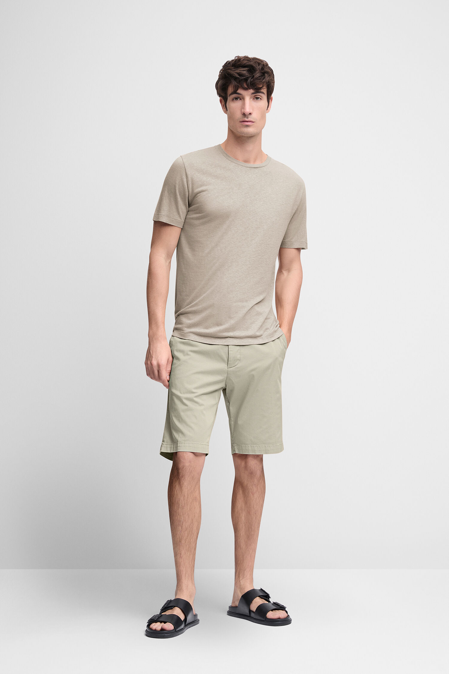 Kurze Hose, Sandale, T-shirt, Mann, Person