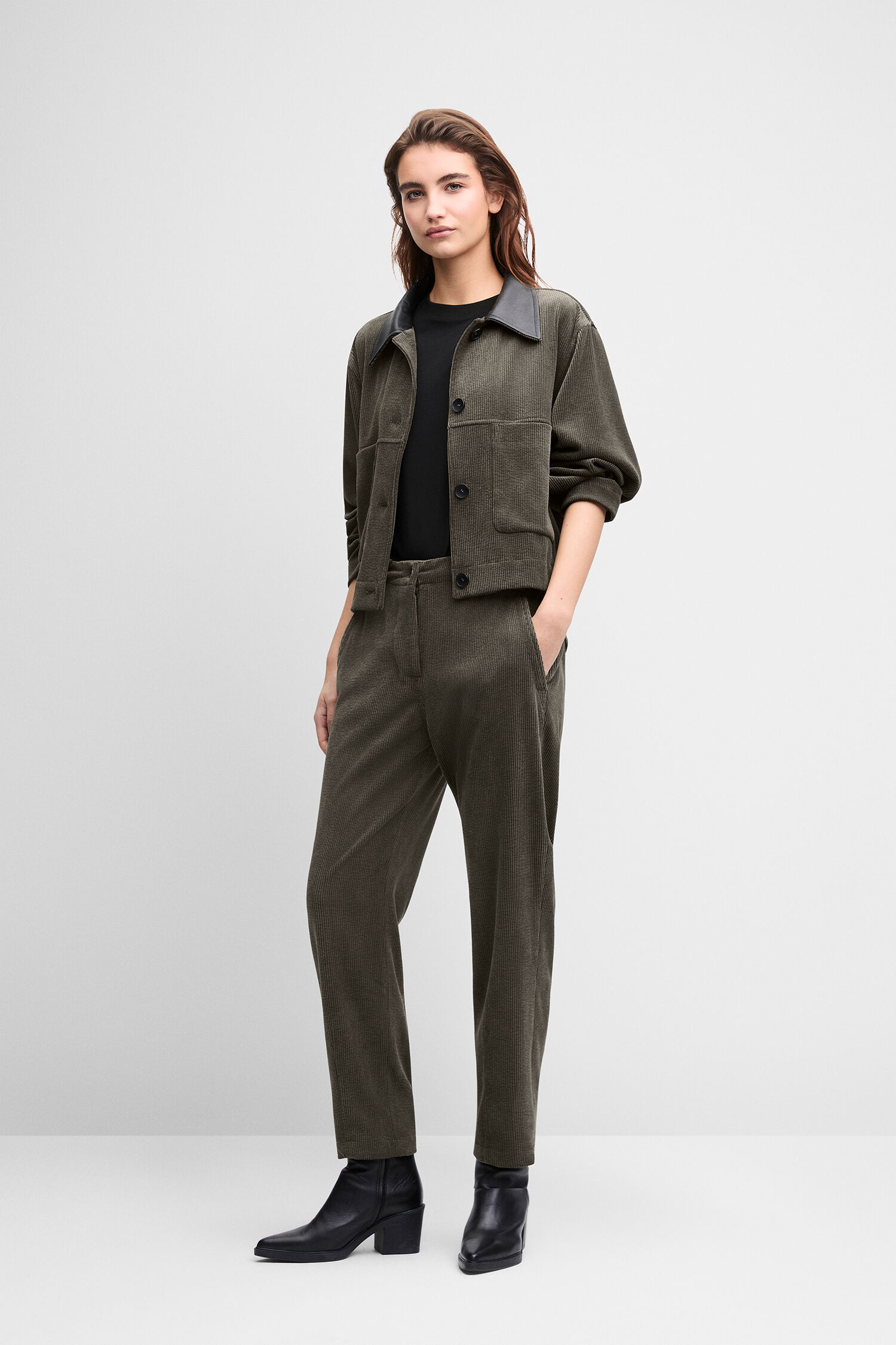 Jacket, Corduroy, Olivgrün, Lange Hose, Stiefel