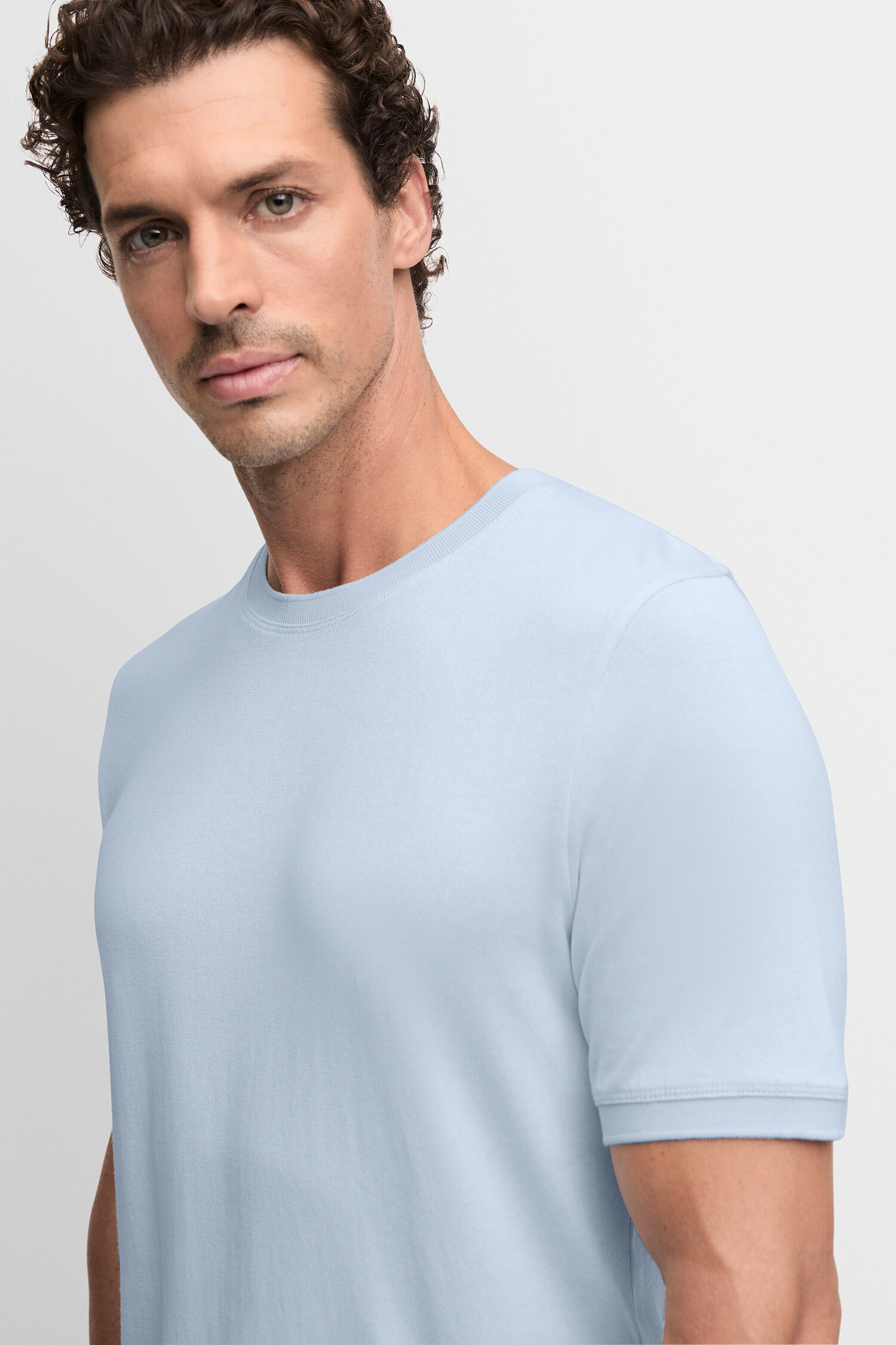 T-shirt, Hals, Person, Erwachsener, Mann