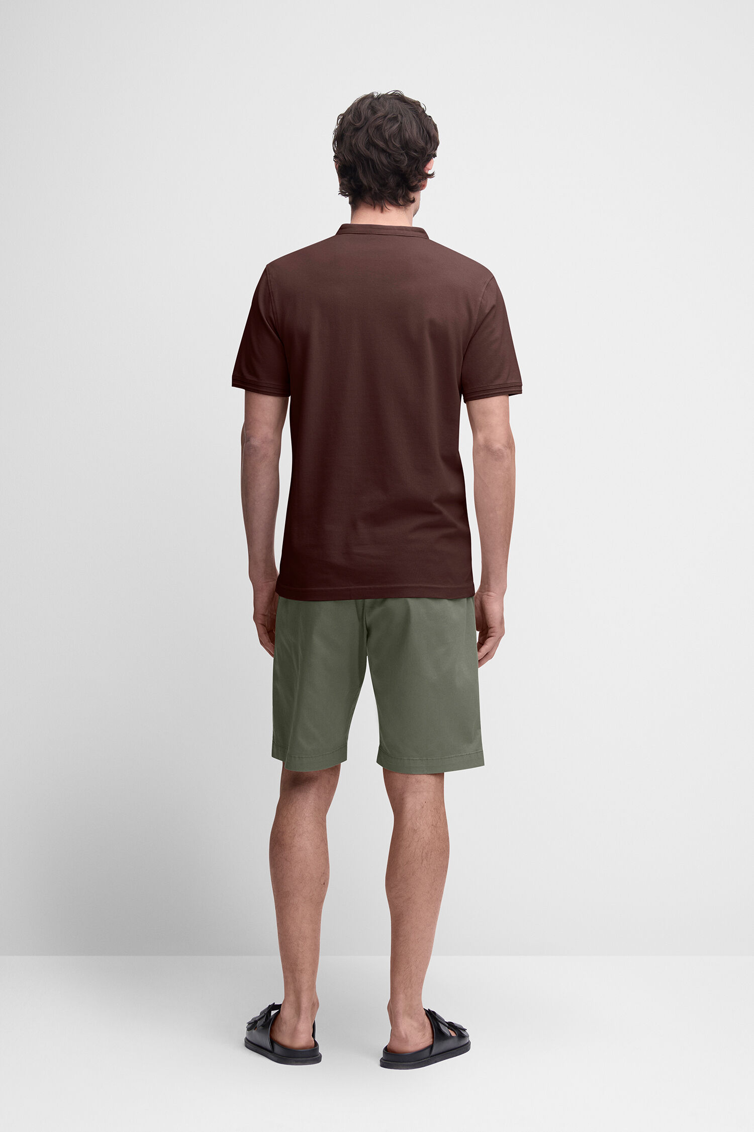 Kurze Hose, T-shirt, Erwachsener, Mann, Person