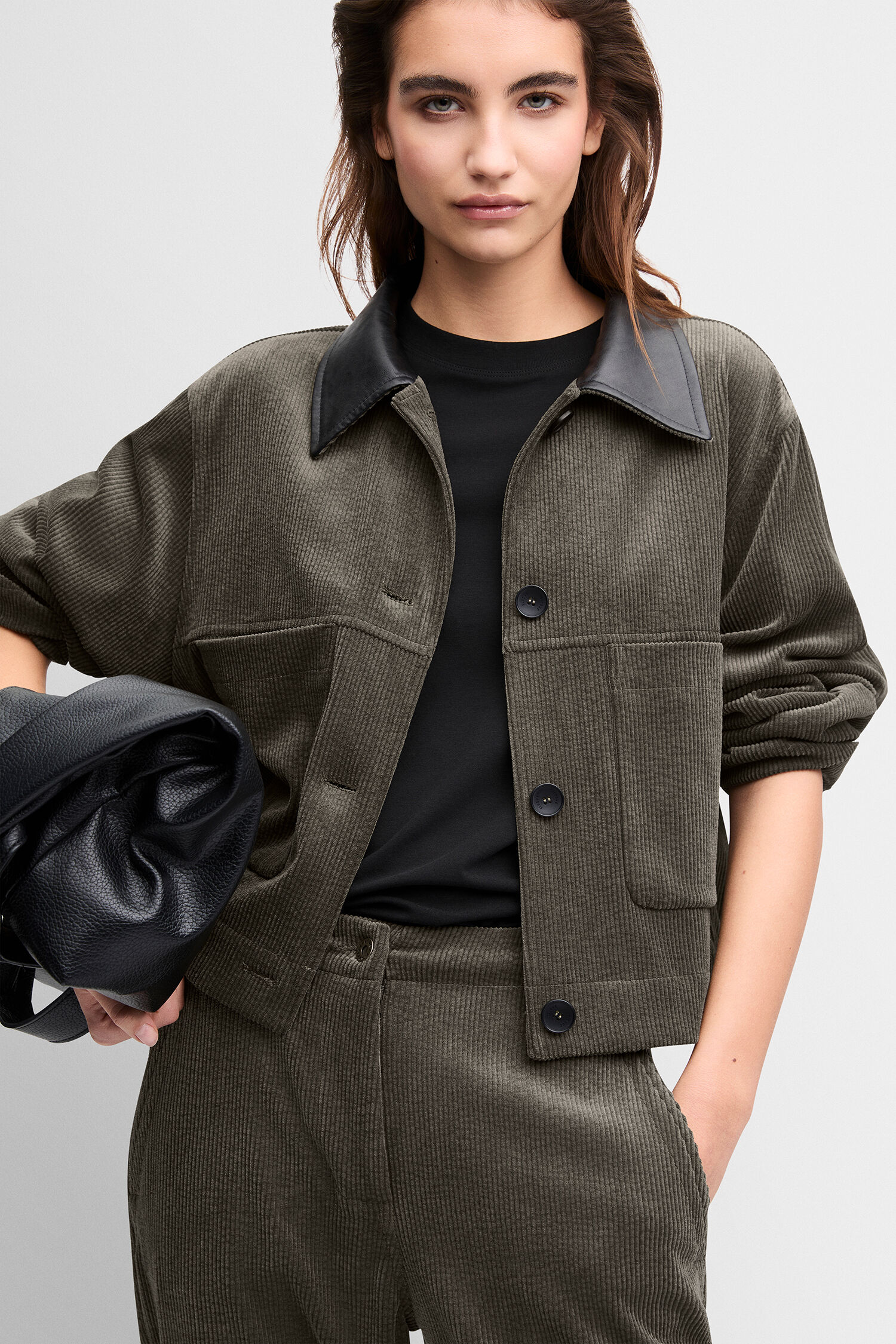 corduroy, jacket, olivgrün, knopfverschluss, taschen