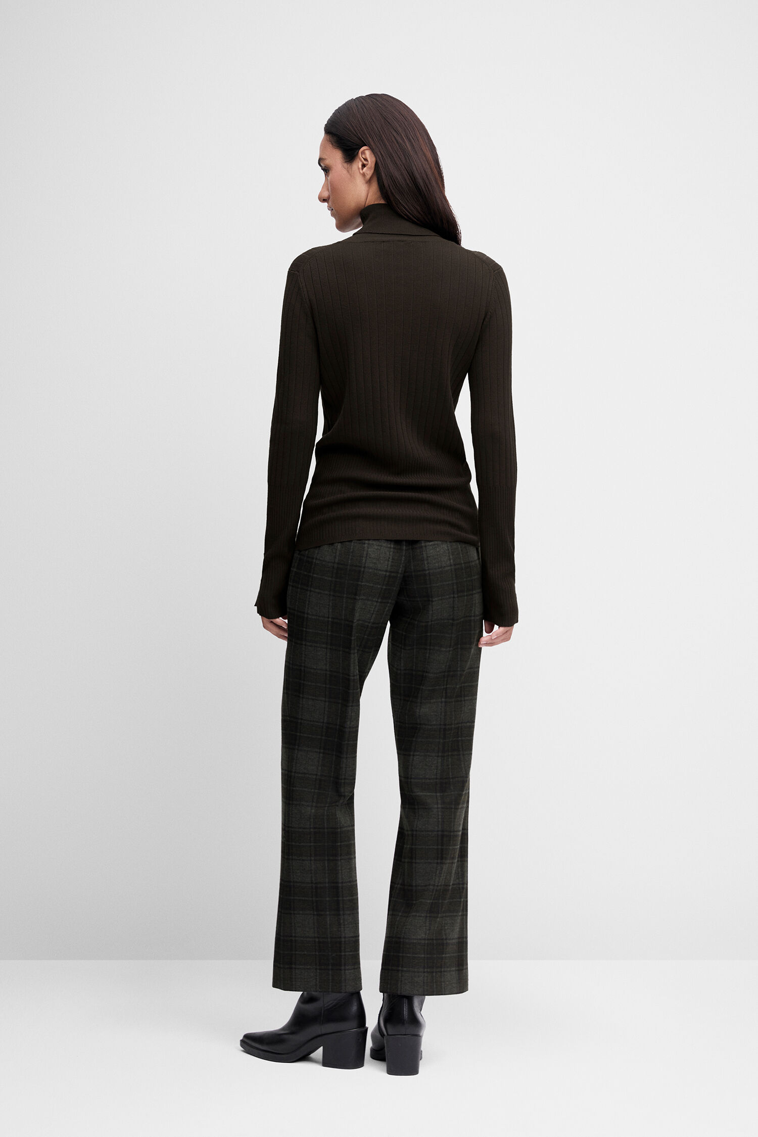 turtleneck, Knit, dunkelgrün, karierte hose, Stiefeletten