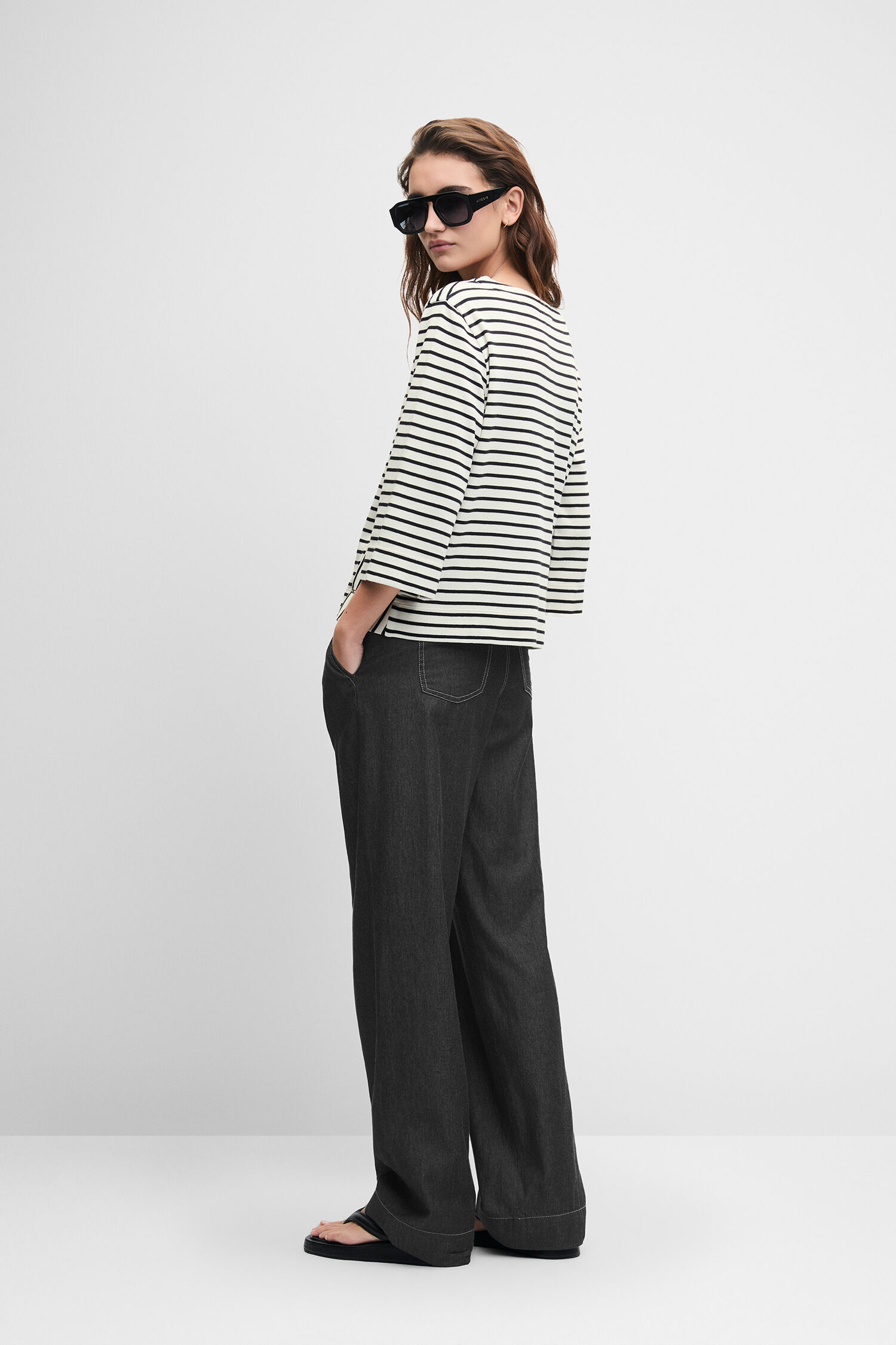 Stripes top, Boat neck, Dreiviertelärmel, Weite Hose, Sonnenbrille