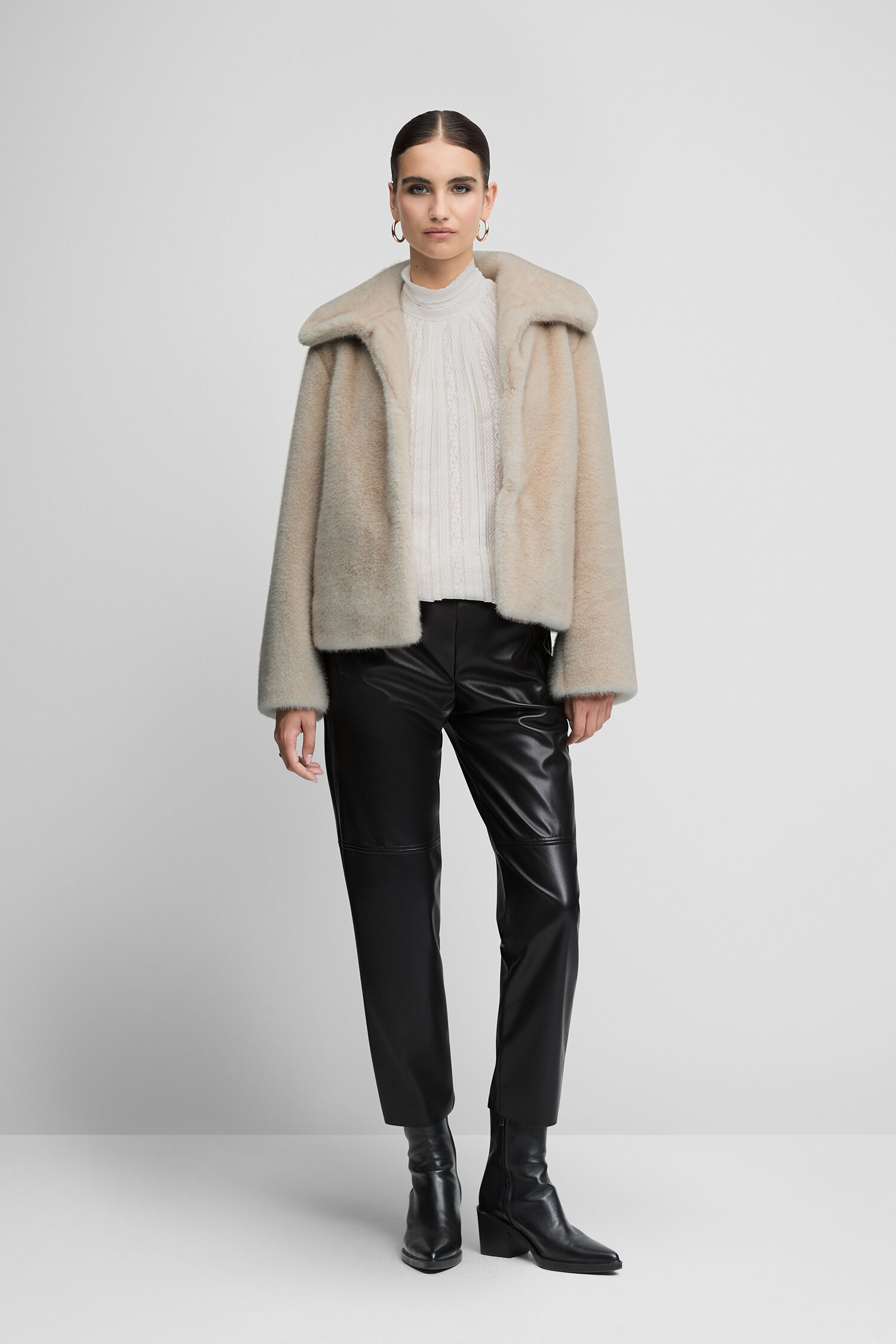 Mantel, Jacke, Umhang, Pullover, Hosen