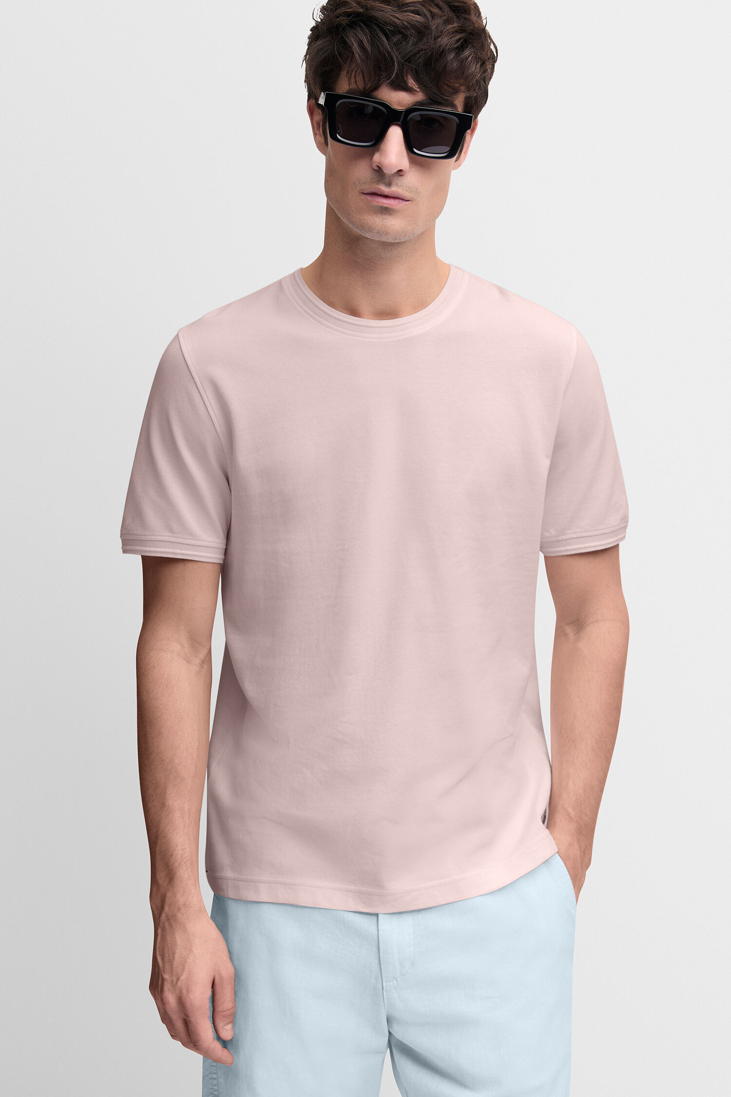 T-shirt, Sonnenbrille, Erwachsener, Mann, Person