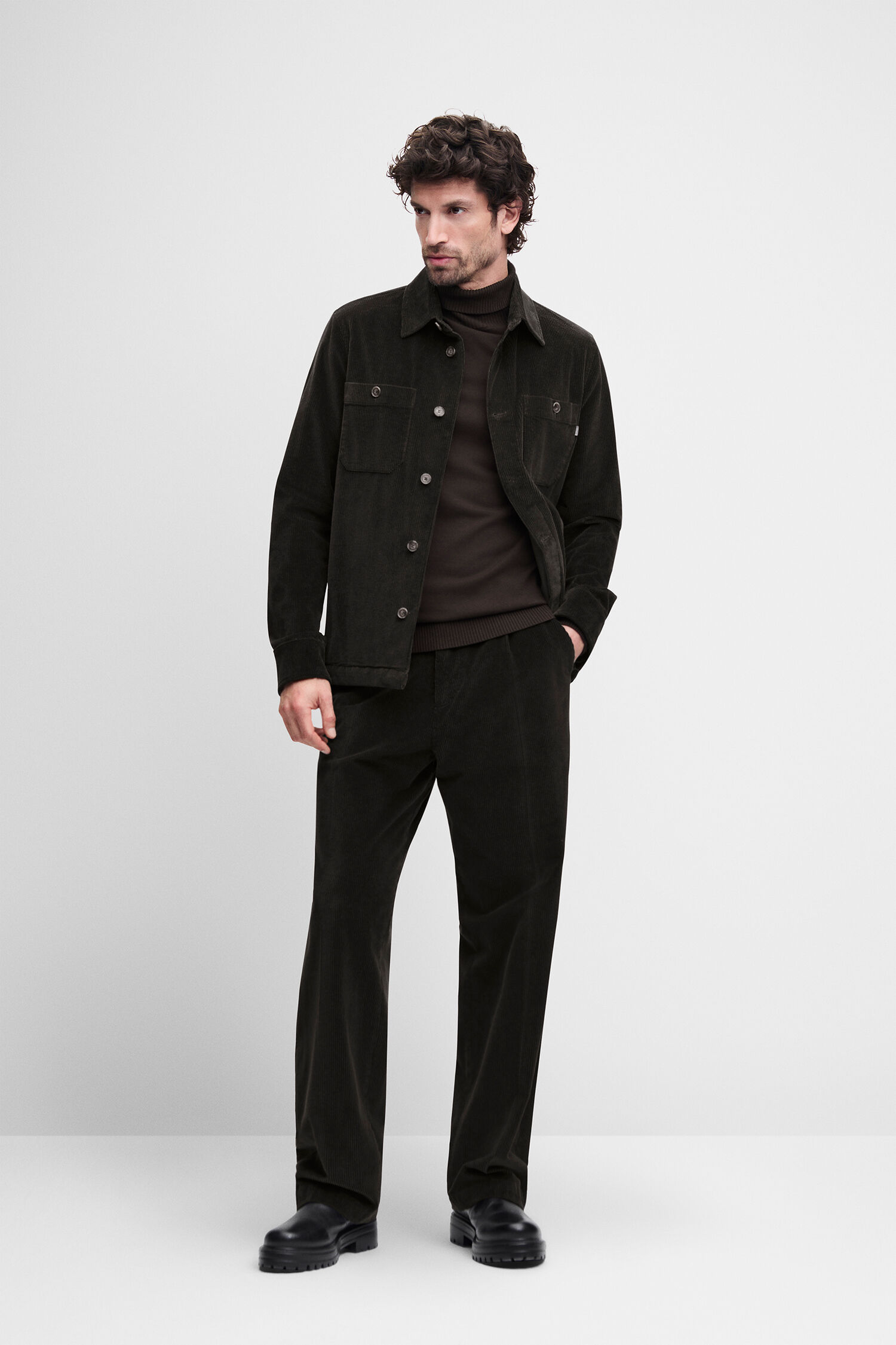 corduroy, Jacke, dunkelgrün, Rollkragenpullover, Hose