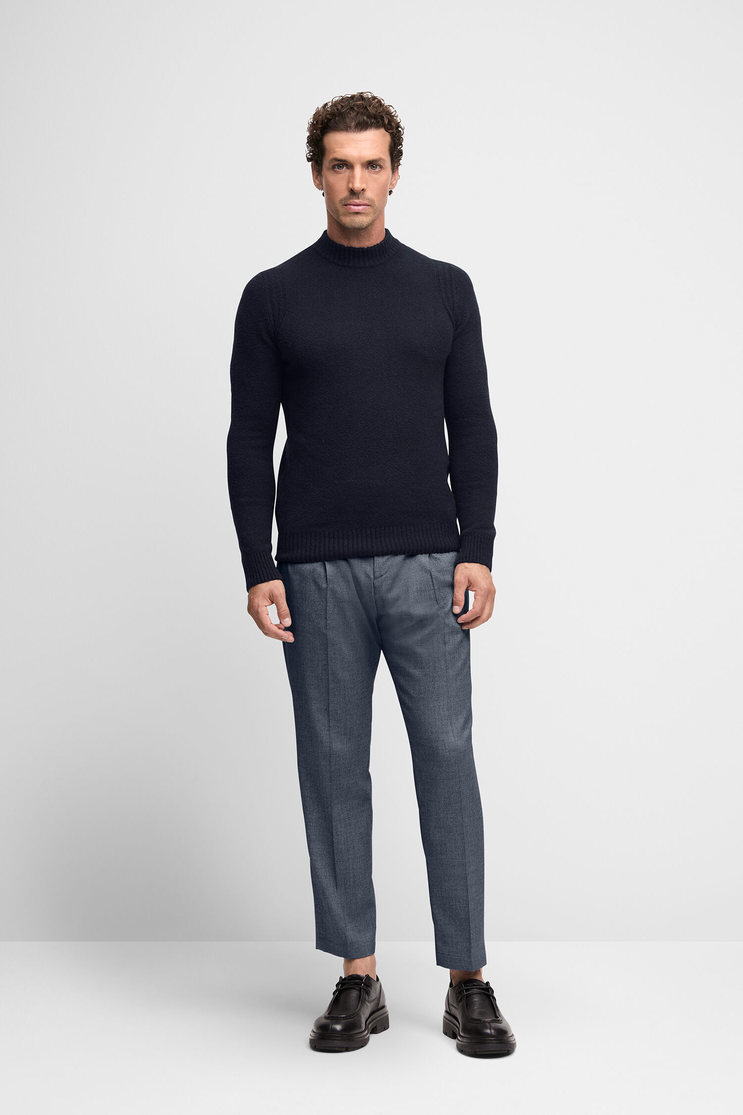 Bekleidung, Hosen, Langarm, Stehend, Pullover