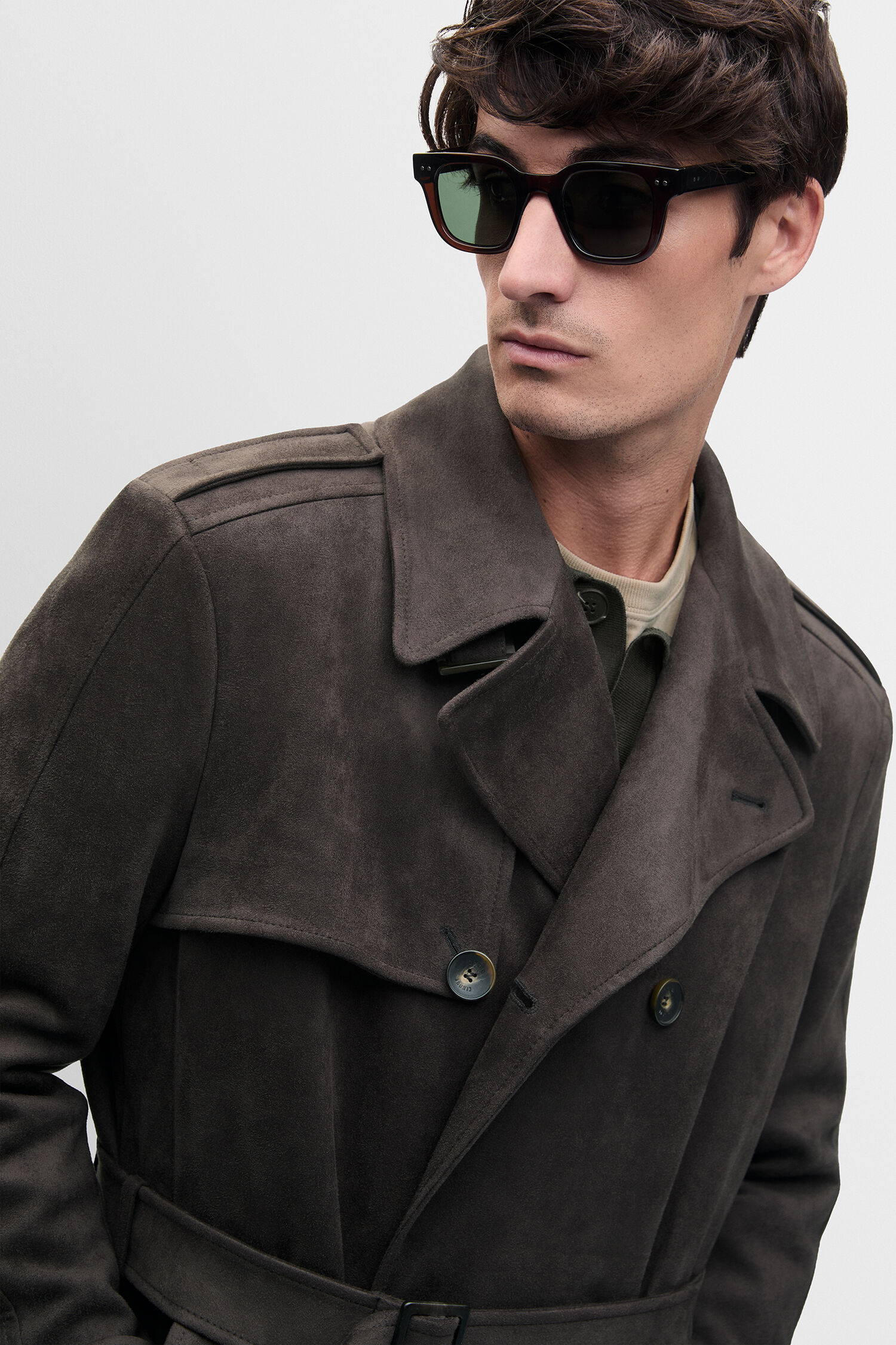 Sonnenbrille, Sakko, Trenchcoat, Mantel, dunkelgrau