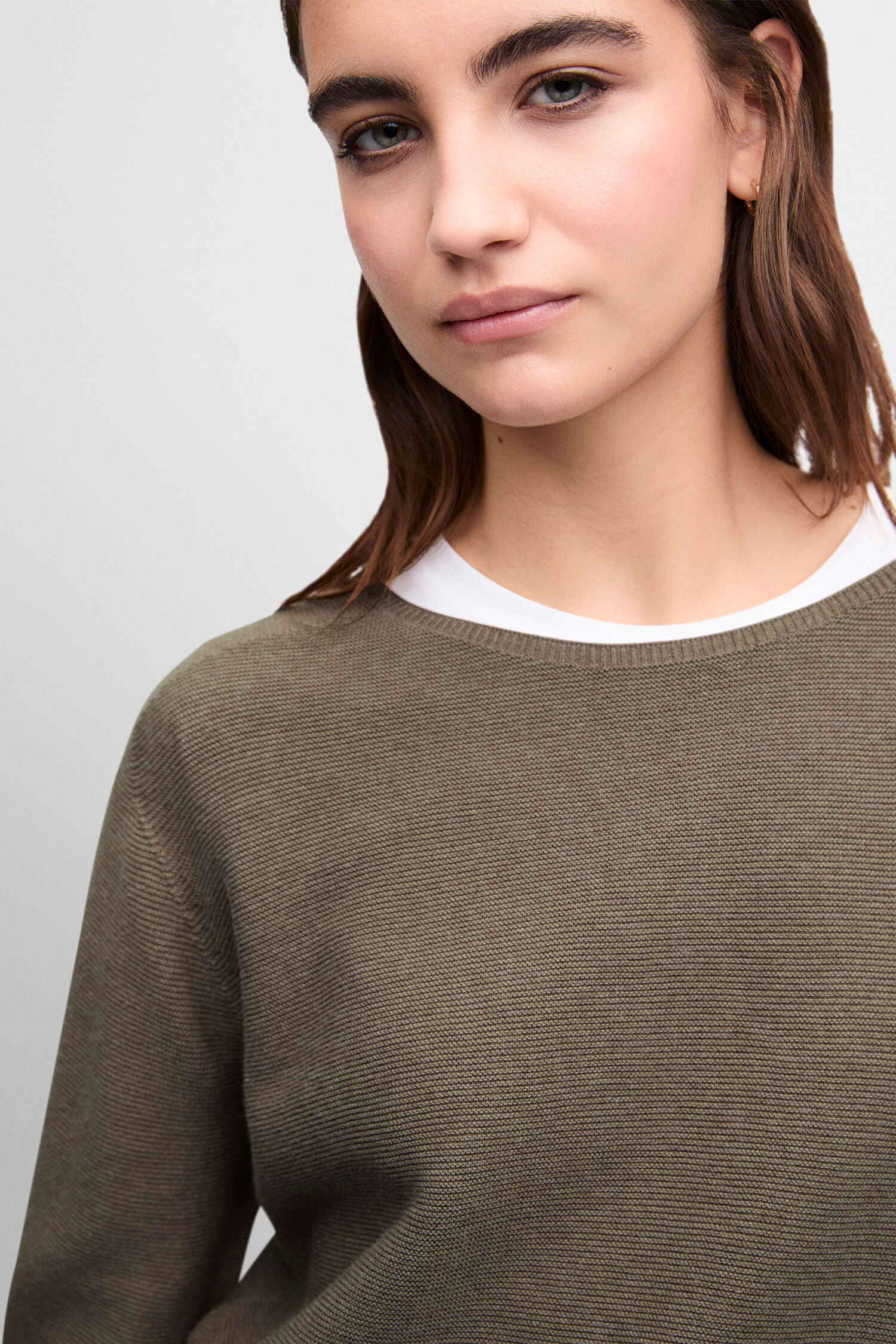 strickpullover, olivbraun, rundhalsausschnitt, langarm, texturierterstrick