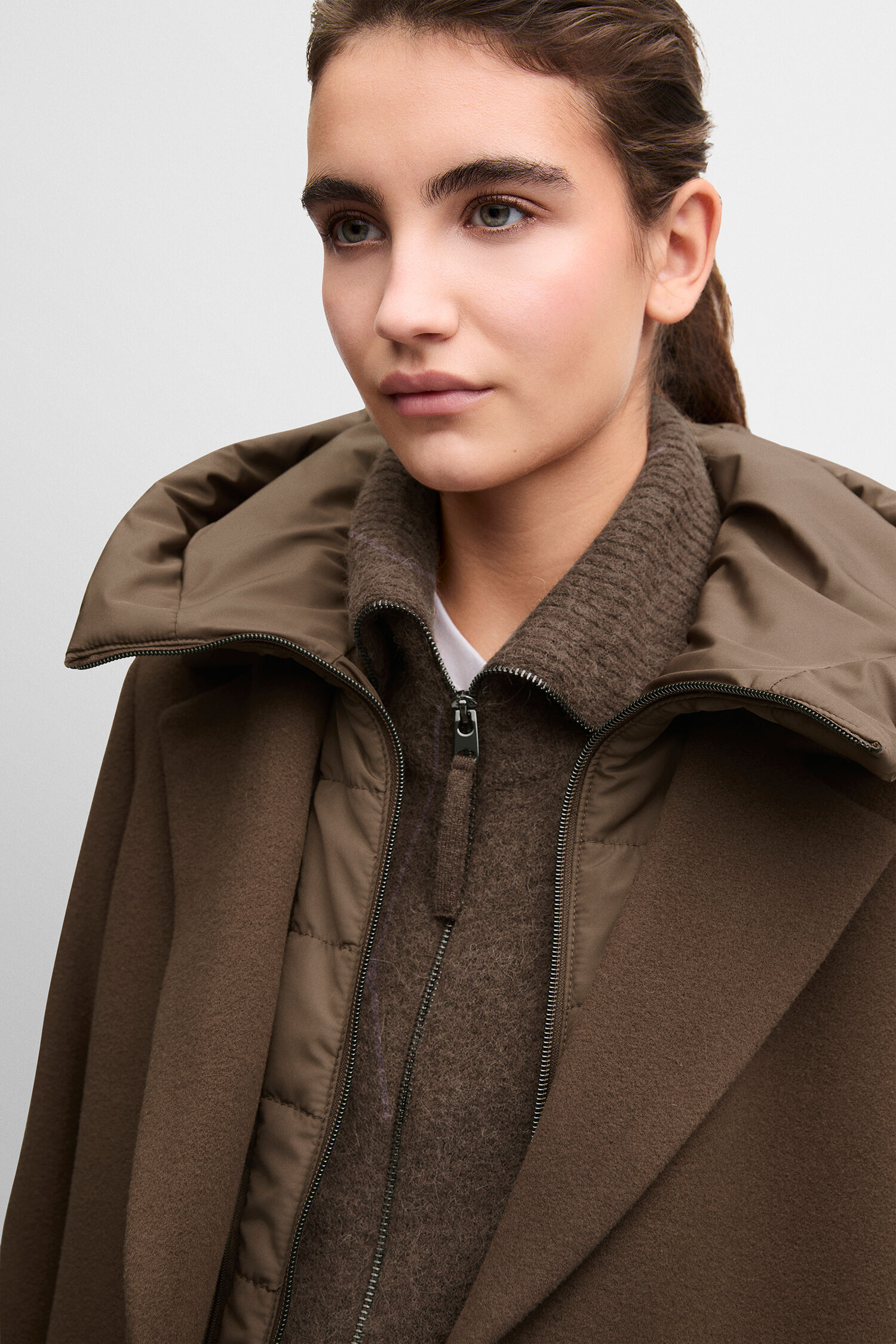 Mantel, Wollmantel, braun, Knopfverband, Hoodie-Detal