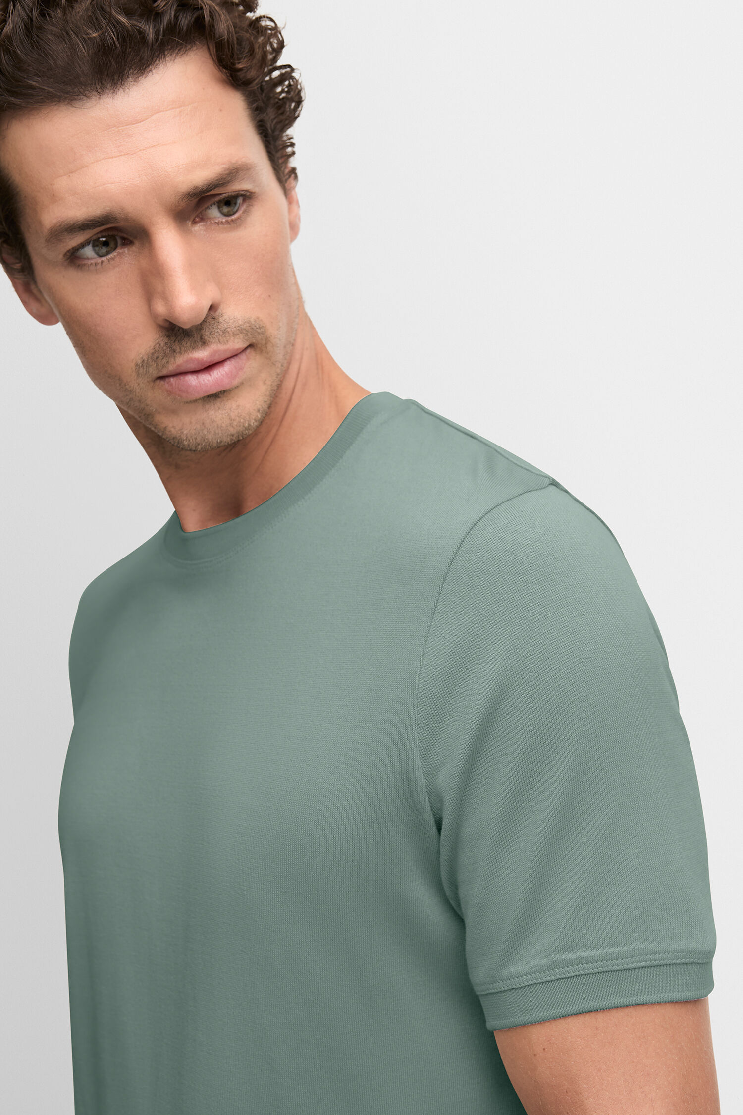 T-shirt, Hals, Person, Erwachsener, Mann