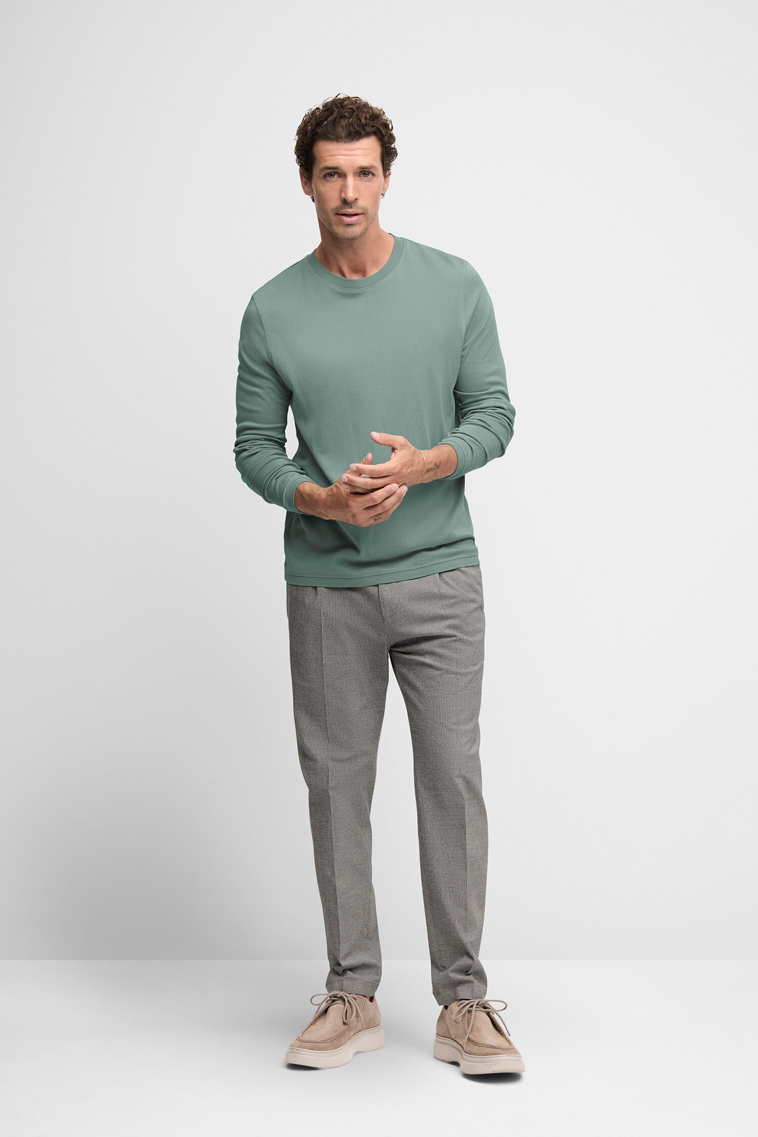 Langarm, Person, Stehend, Erwachsener, Mann