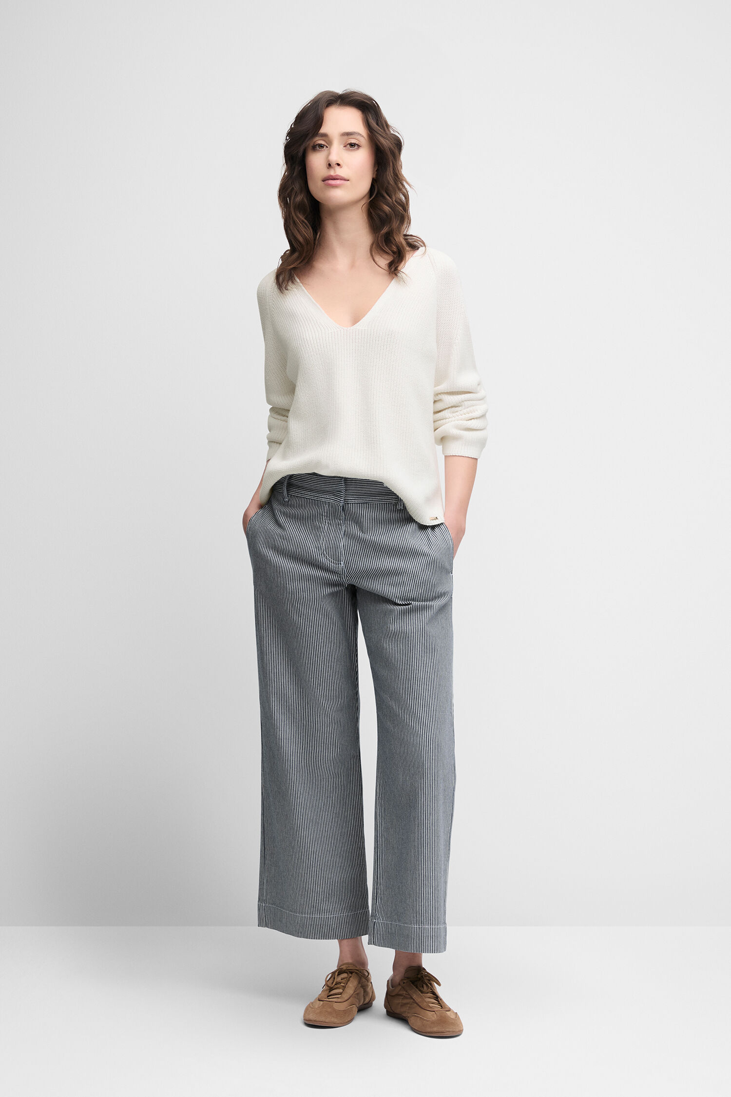 Hosen, Bluse, Erwachsener, Person, Frau