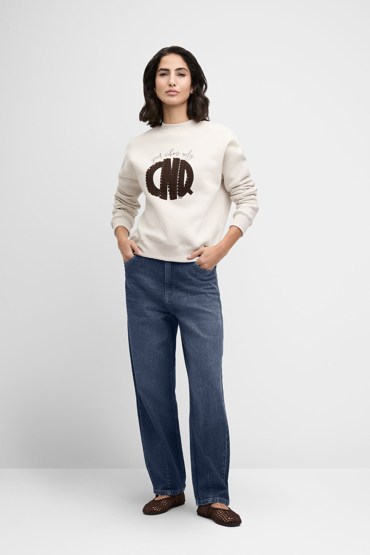 Hosen, Pullover, Langarm, Sweatshirt, Person