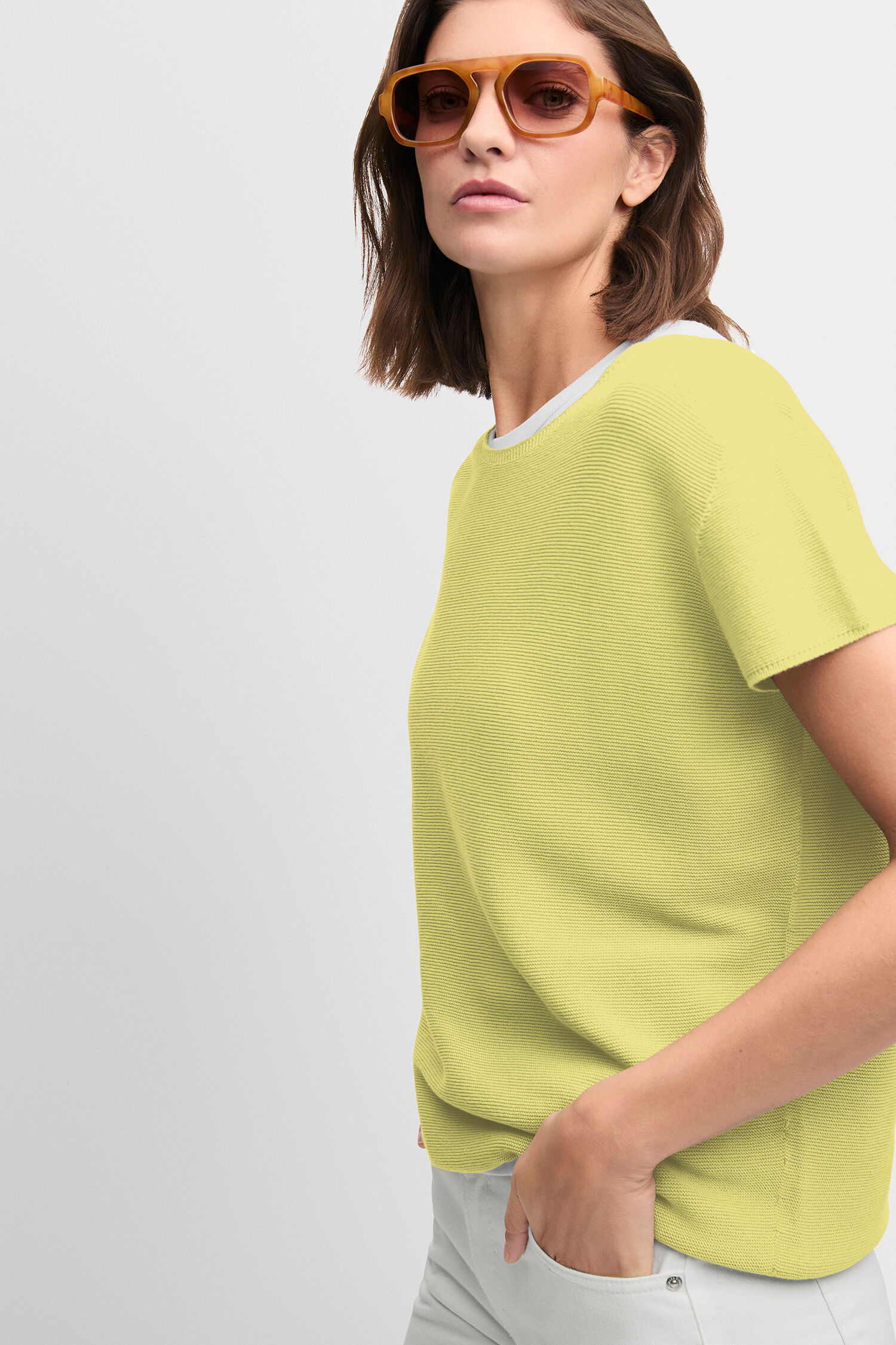 T-shirt, Bluse, Erwachsener, Person, Frau