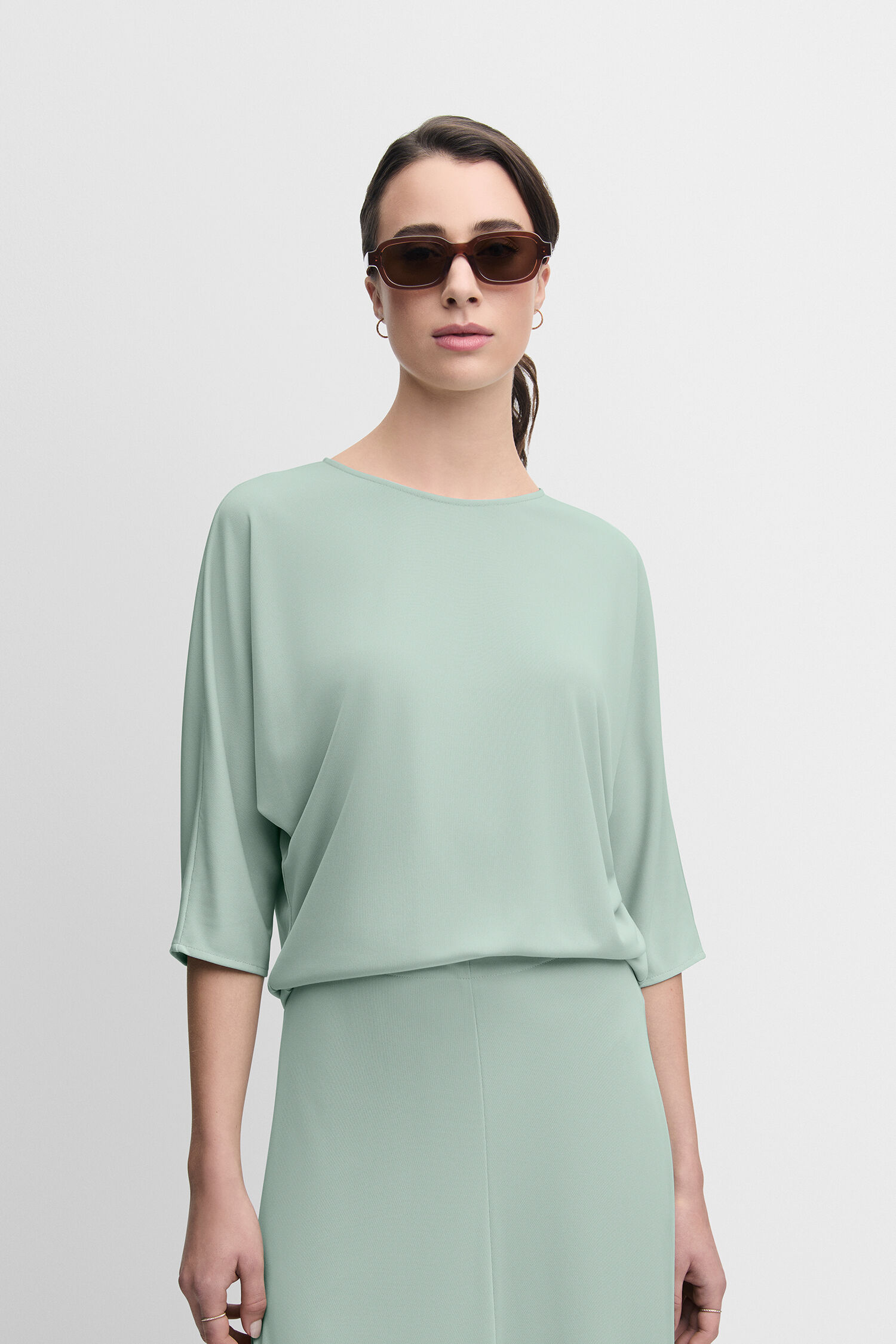 Bluse, Sonnenbrille, Erwachsener, Person, Frau