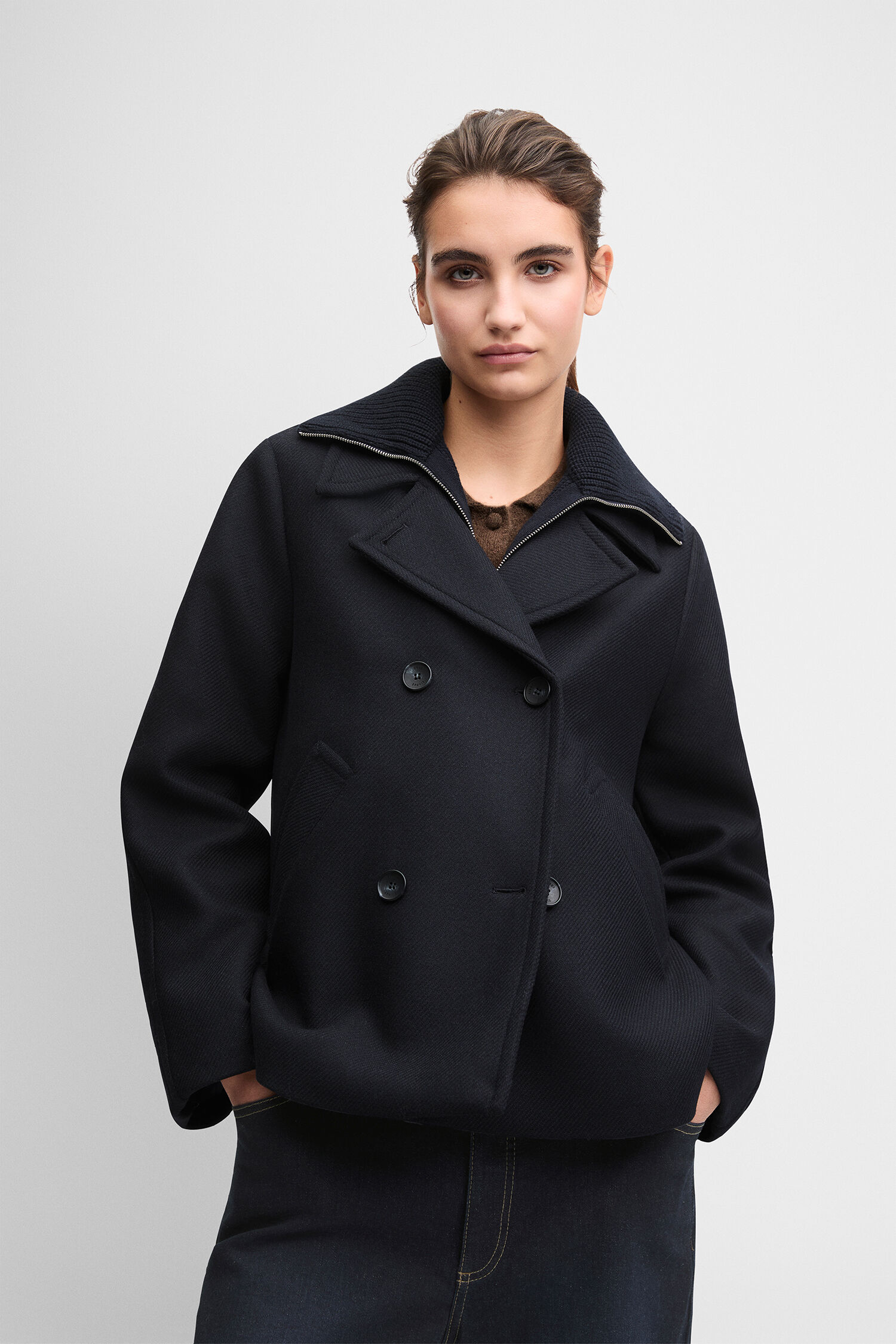 dunkle jacke, dunkler peacoat, knopfleiste, reverskragen, wolljacke