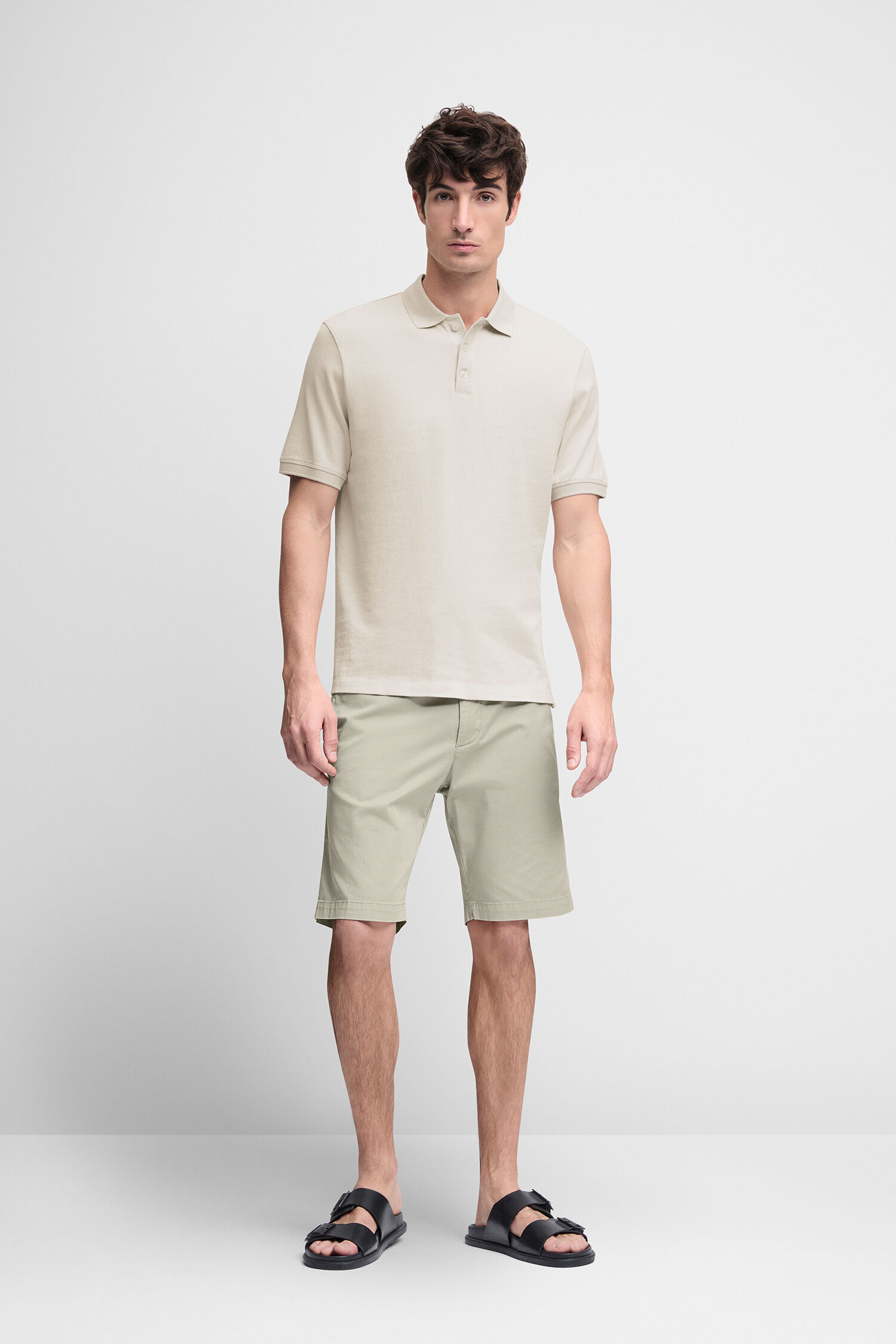 Kurze Hose, Sandale, Erwachsener, Mann, Person