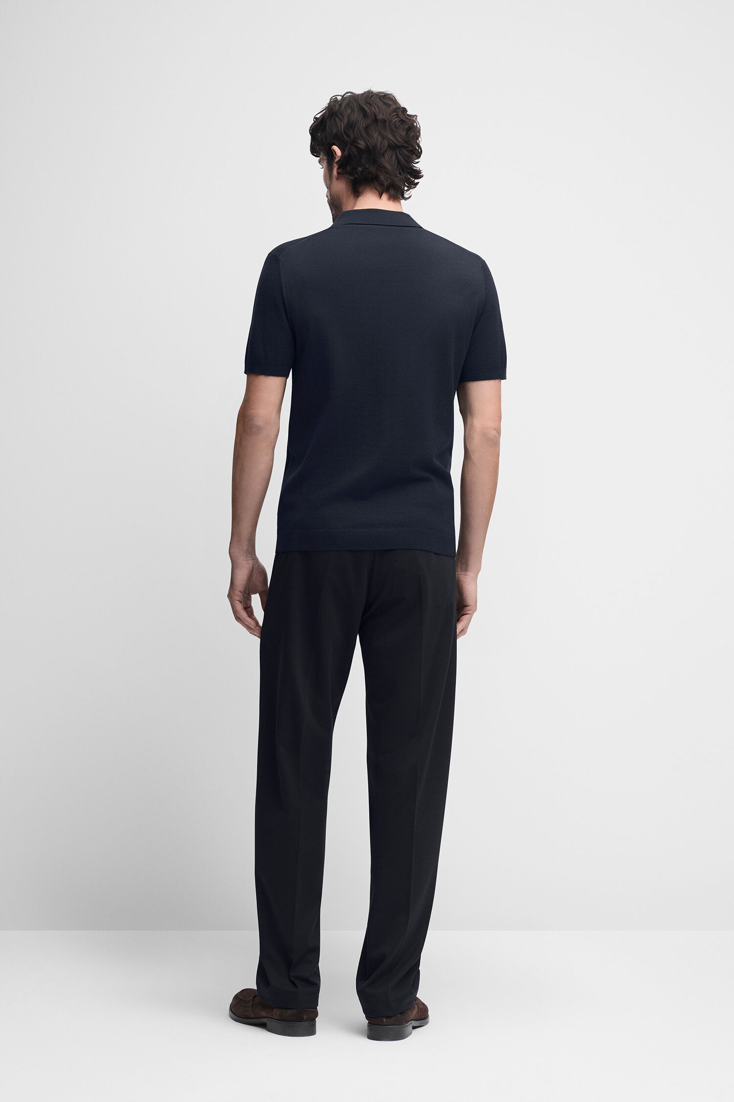 Hosen, Person, Stehend, Erwachsener, Mann