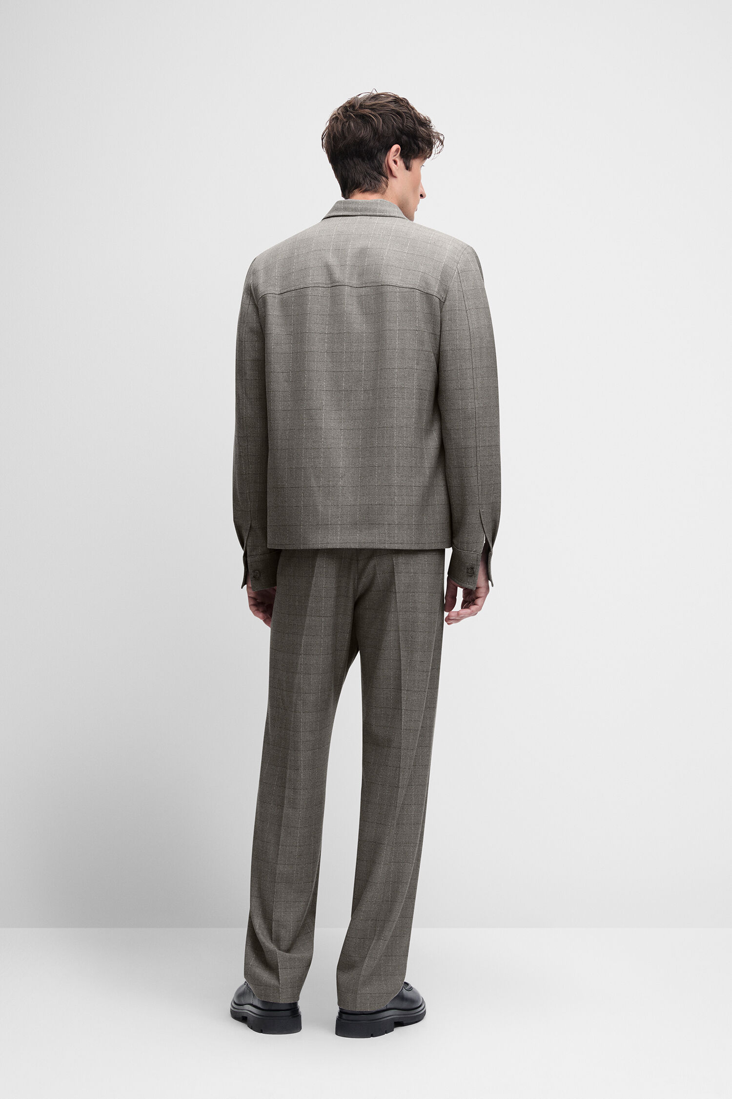 suit, plaid, grey, pants, back view
