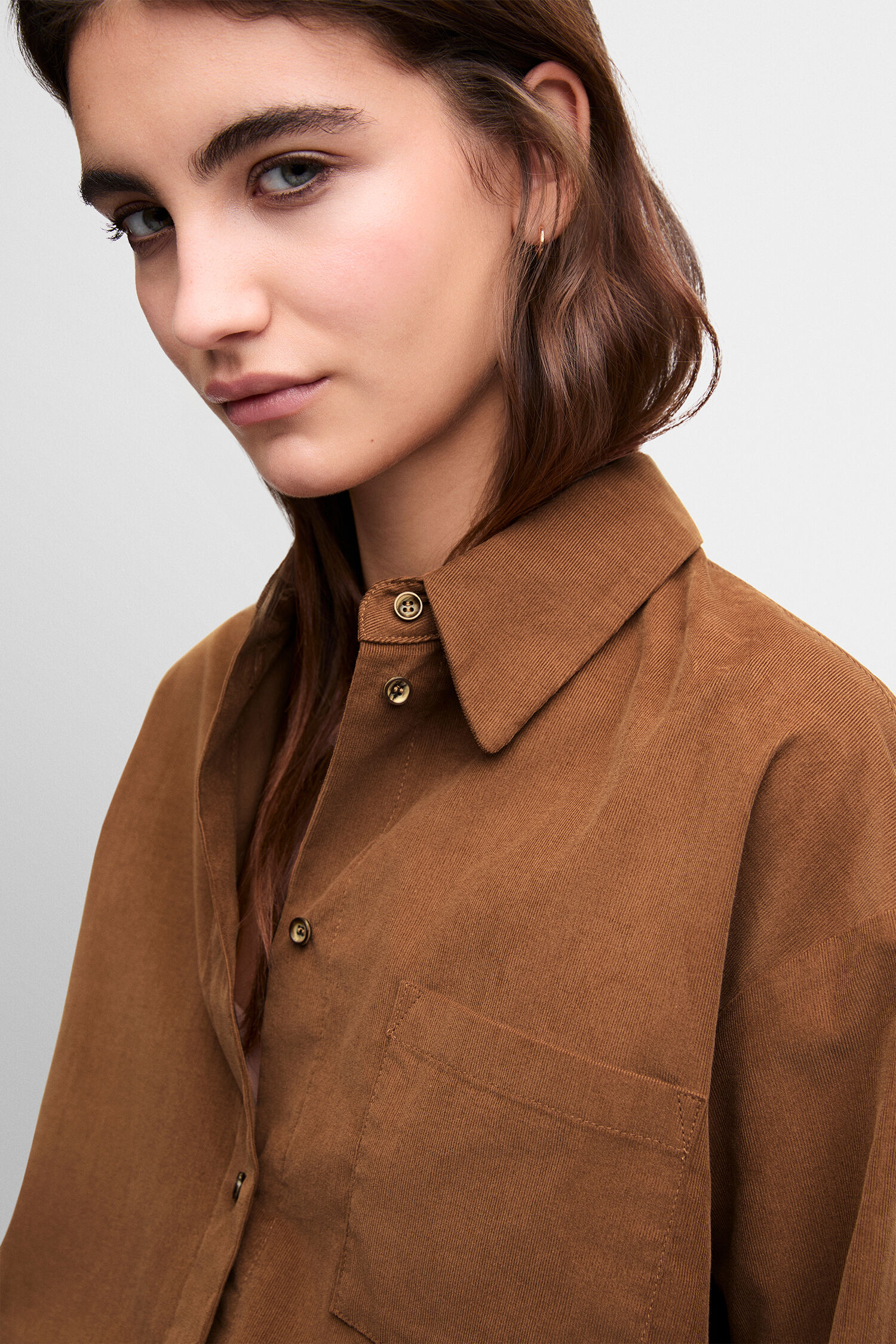 hem shirt, cotton shirt, brown shirt, collar, pocket