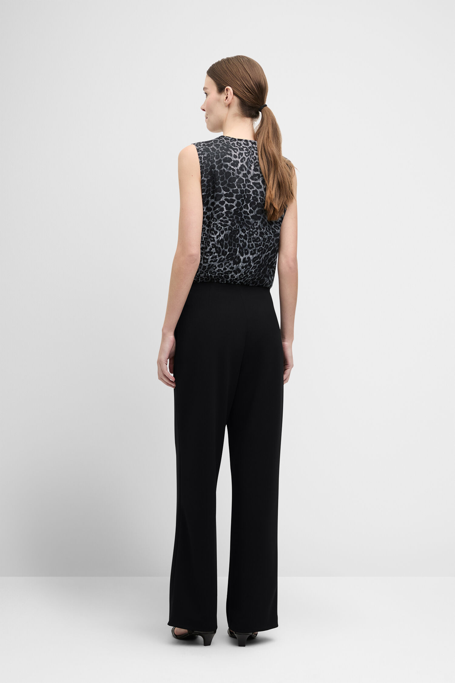 Hosen, Bluse, Formelle Kleidung, Person, Frau