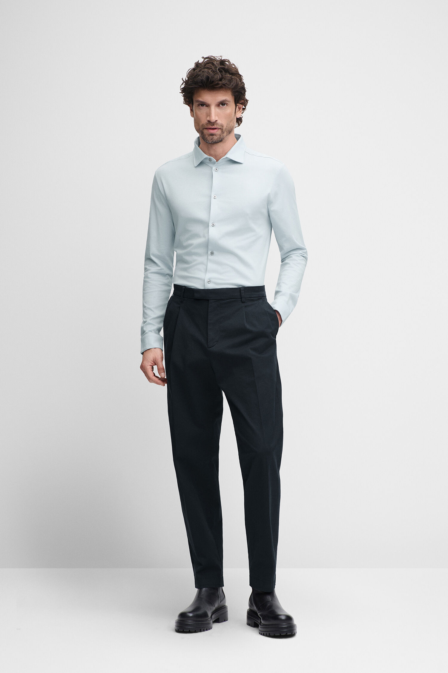 hem shirt, hellblaues Hemd, Abendshirt, slim fit, Hose