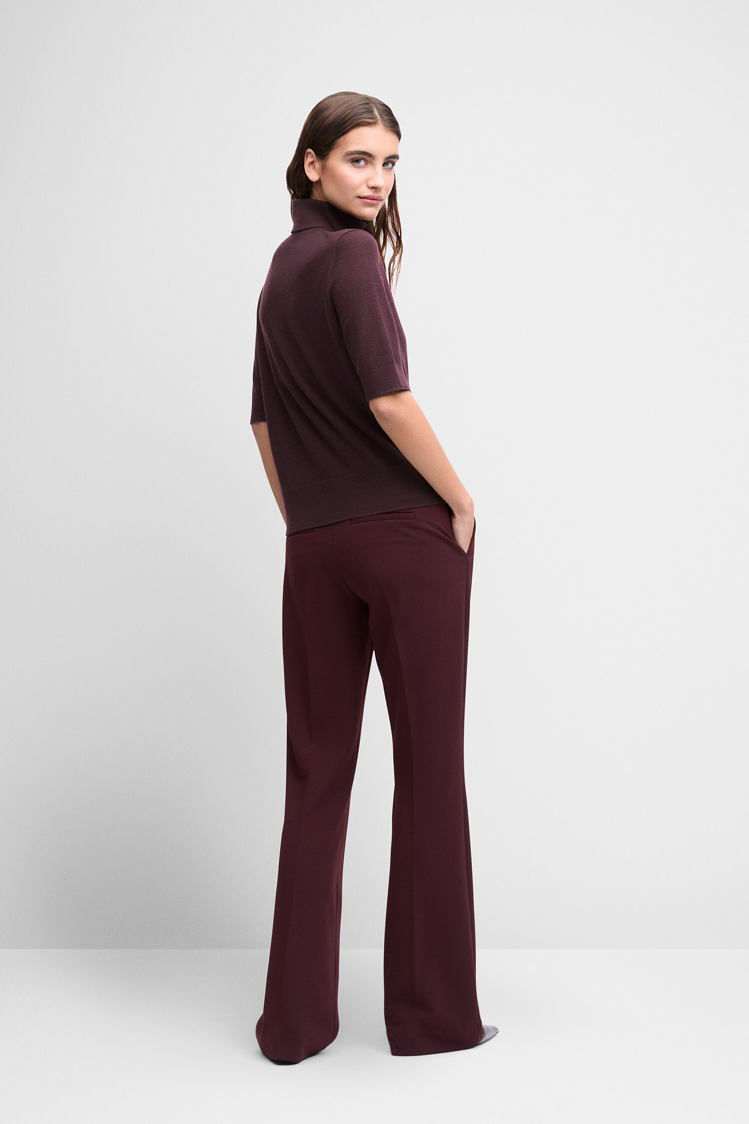 burgunder, weite Bein Hose, Rollkragenstrick, kurzärmliger Strick, casual Set