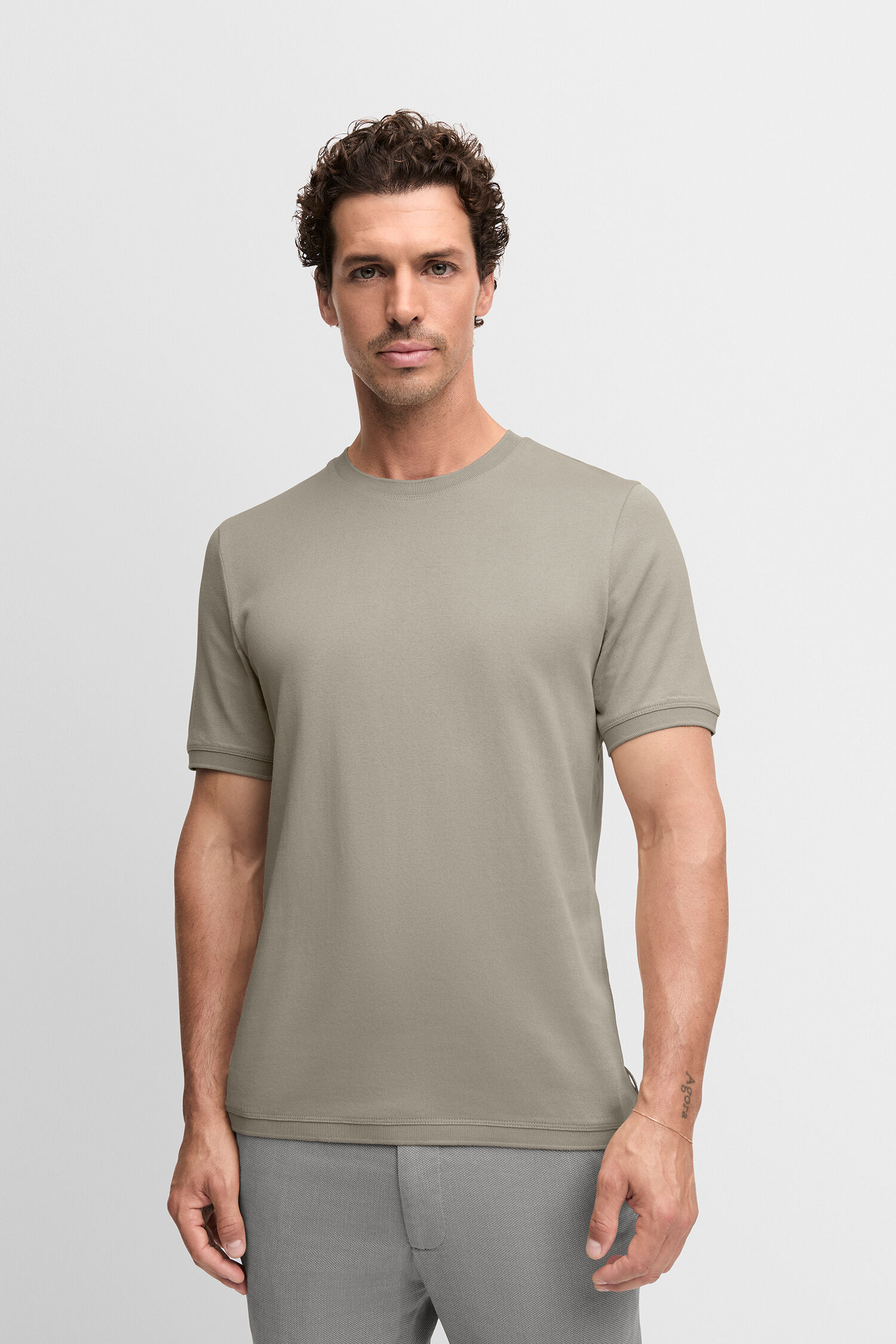 T-shirt, Ärmel, Erwachsener, Mann, Person