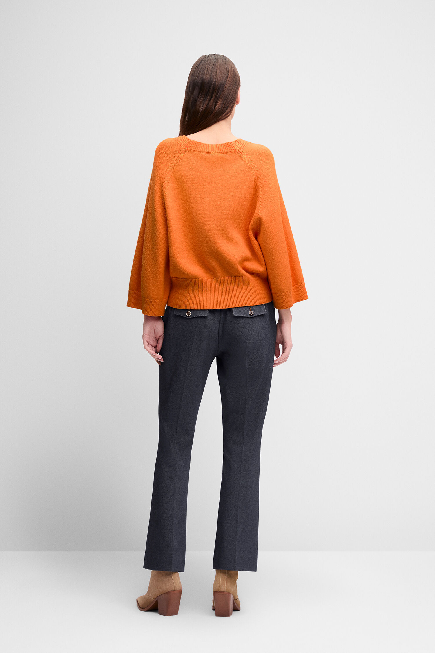 orange Sweater, geknüpftes Oberteil, Raglanärmel, weiten Bund, Hosen mit Gesäßtaschen