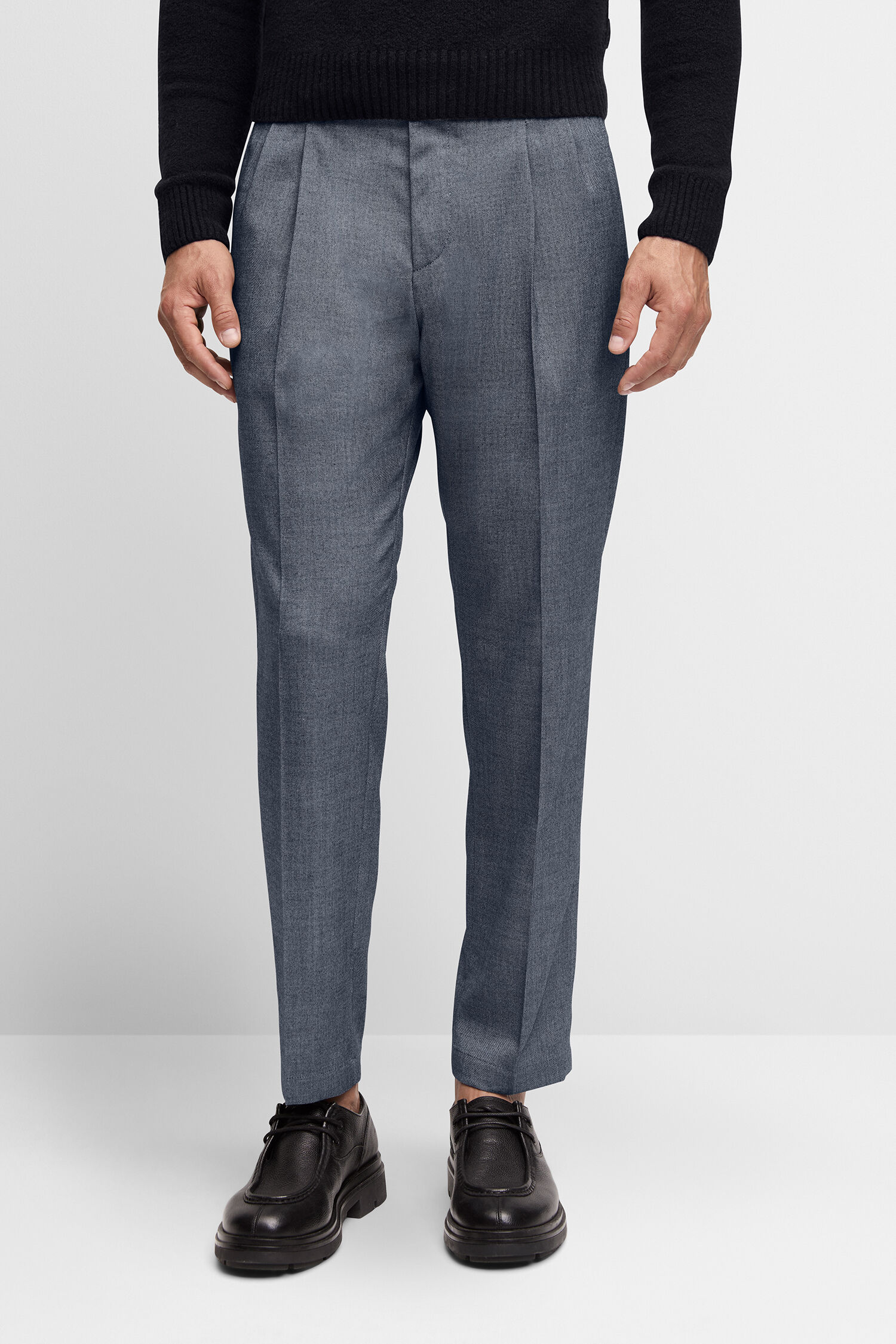 Formelle Kleidung, Anzug, Hemd, Hosen, Person