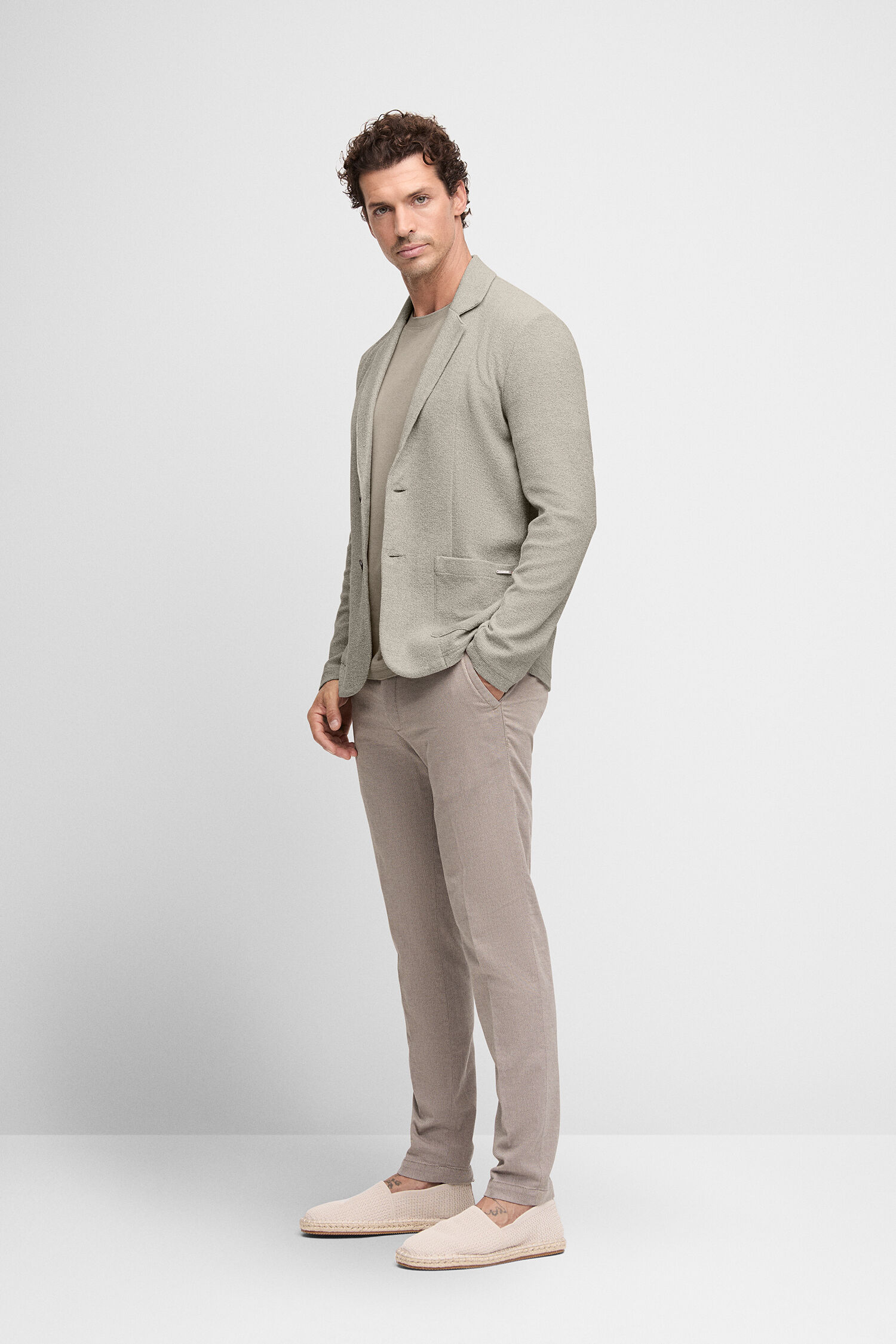 Formelle Kleidung, Anzug, Erwachsener, Mann, Person