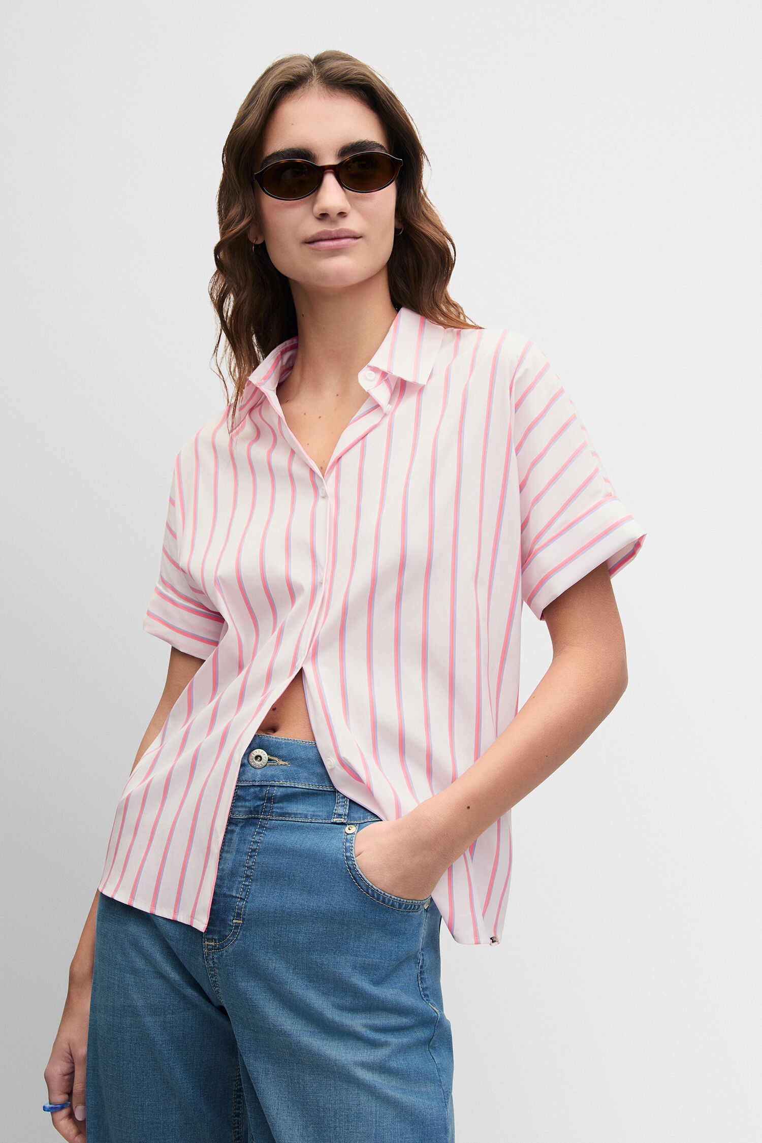 bluse, streifenmuster, kurzarm, knopfleiste, jeans - rosa gestreift