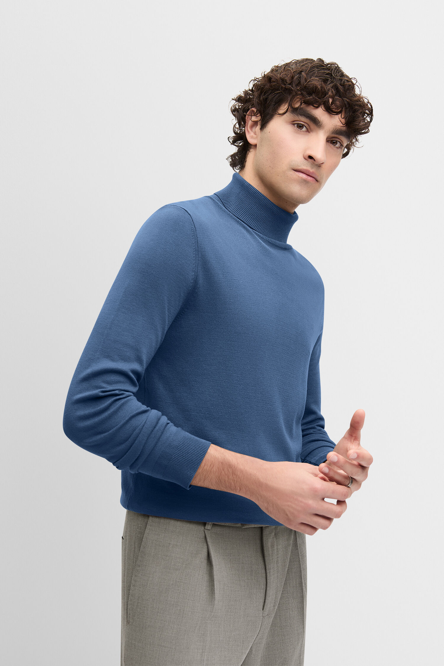 Langarm, Ärmel, Erwachsener, Mann, Person - blau