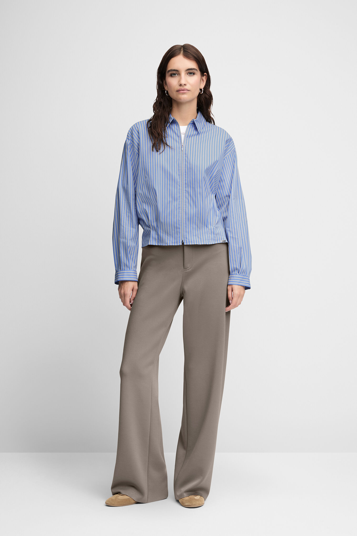 Bekleidung, Hemd, Hosen, Bluse, Person