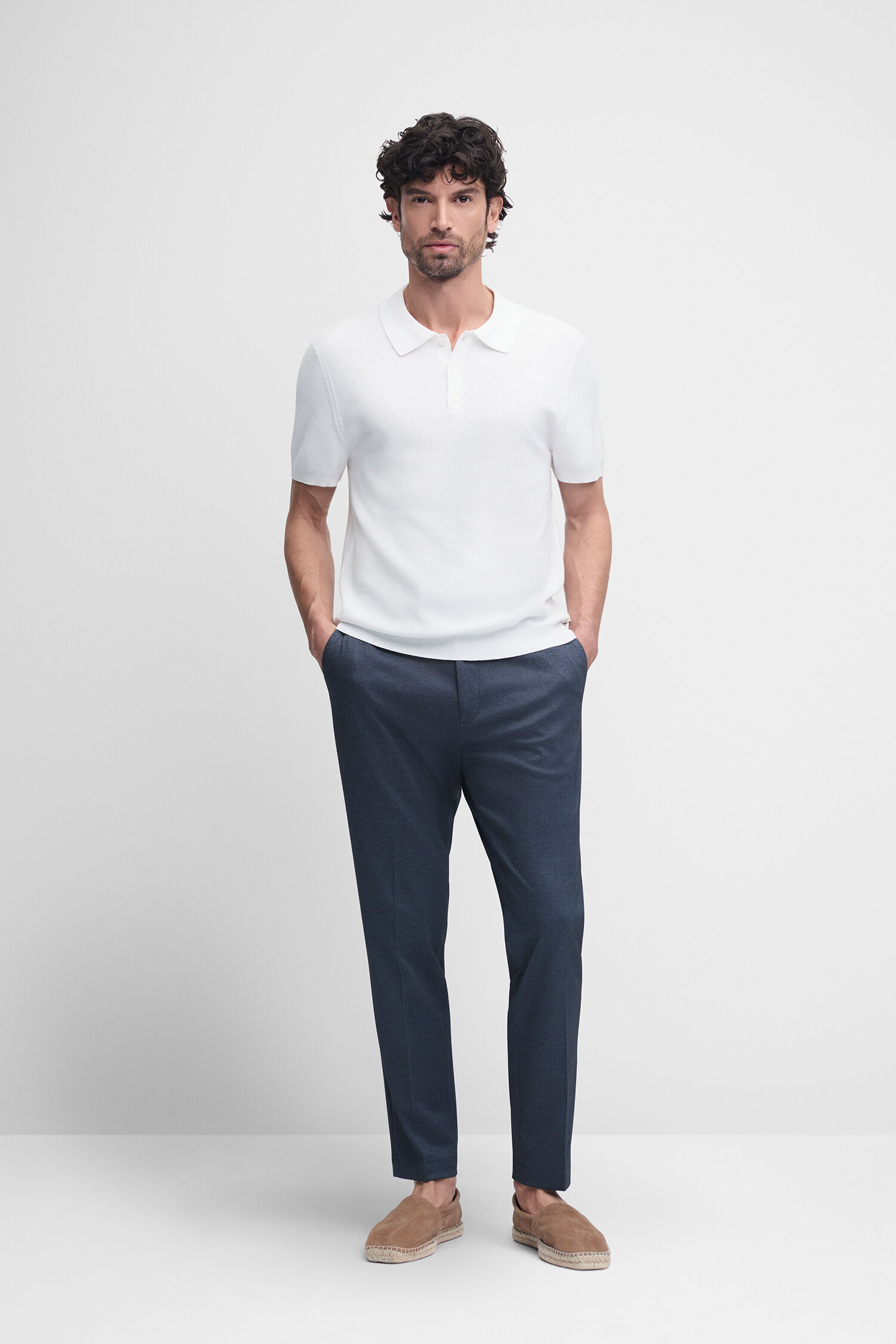 Hosen, Bluse, Erwachsener, Mann, Person