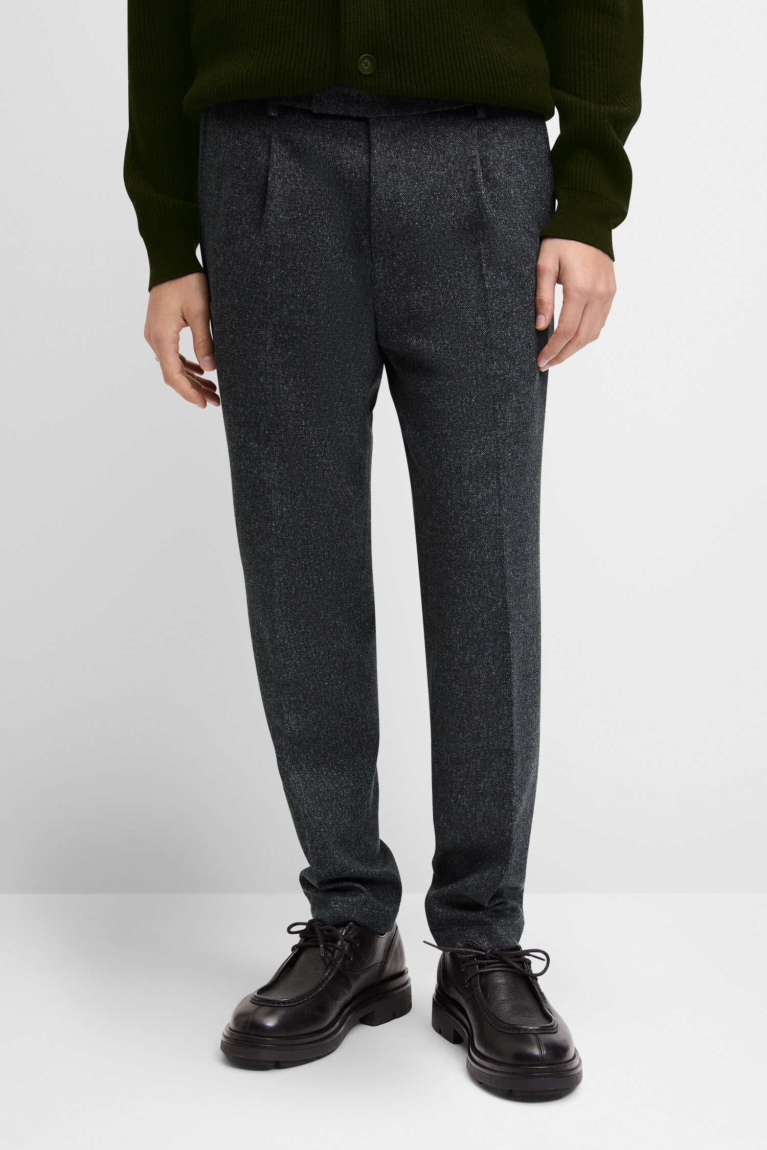 Pulli, Anzug, Hosen, Mann, Person Pulli, Anzug, Hosen, Mann, Person