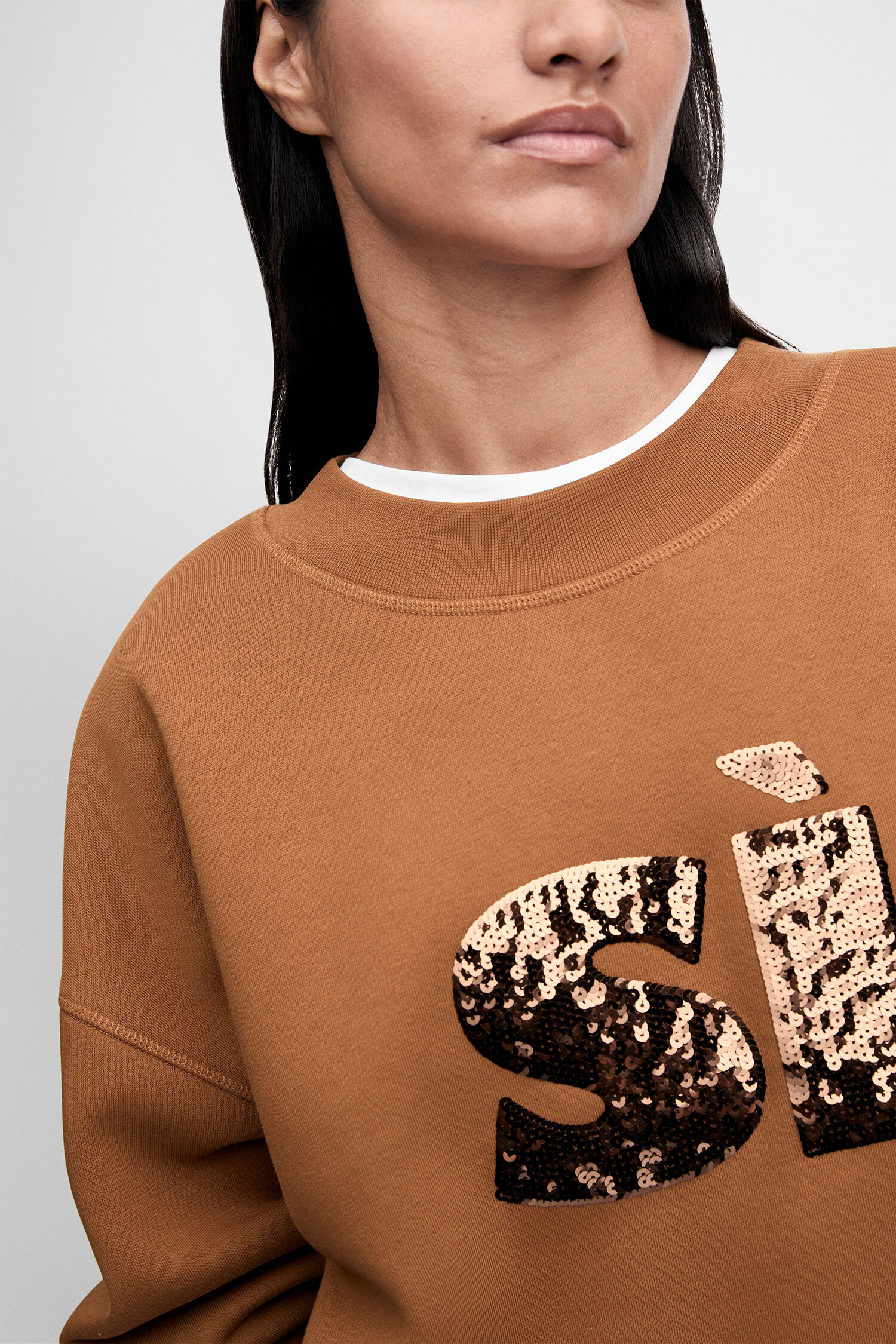 sweatshirt, cotton, brown, sequined logo, crew neck