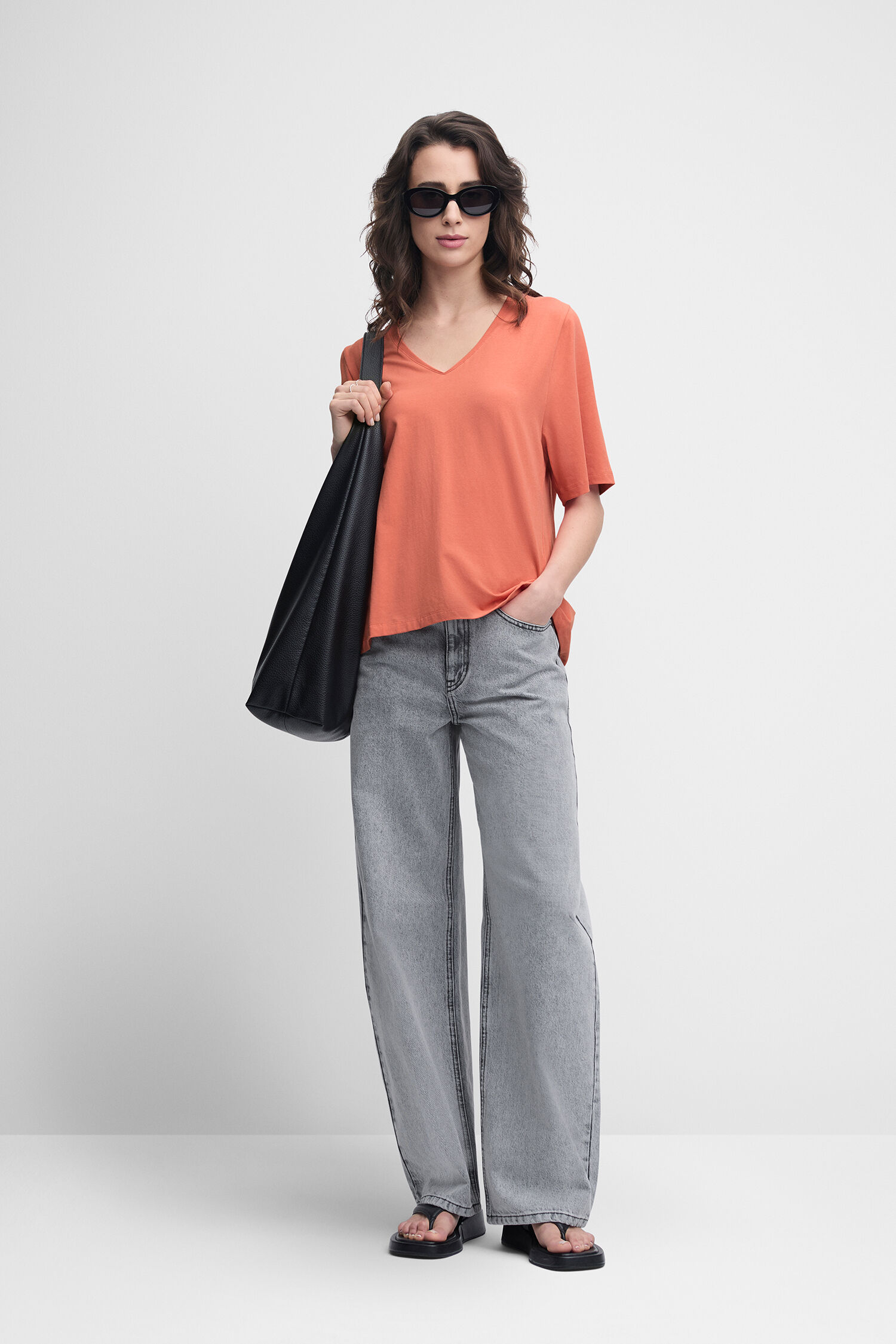 Bluse, T-shirt, Sonnenbrille, Person, Frau