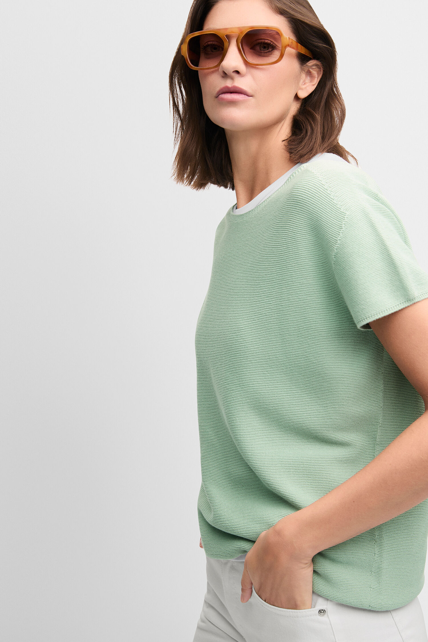 T-shirt, Bluse, Erwachsener, Person, Frau