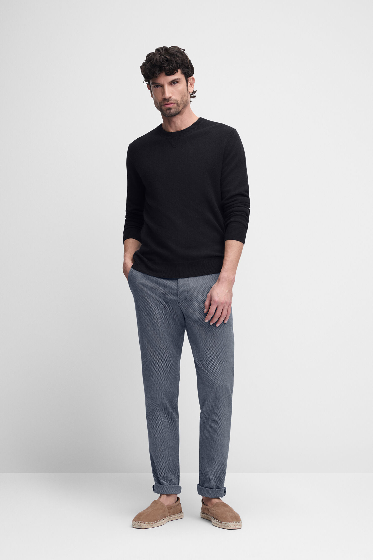 Hosen, Langarm, Person, Stehend, Mann